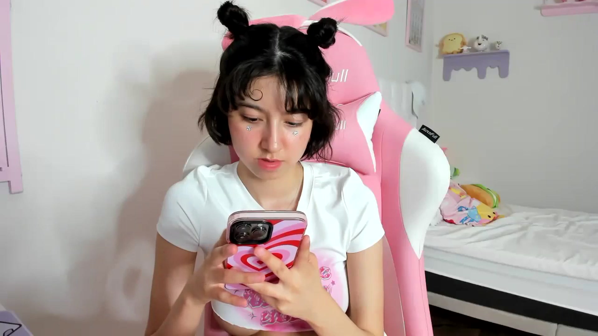 Gallery image thumbnail from Cherrycute666's myfreecams stream on, 09/16/2023, 09:53 image 18 of 20