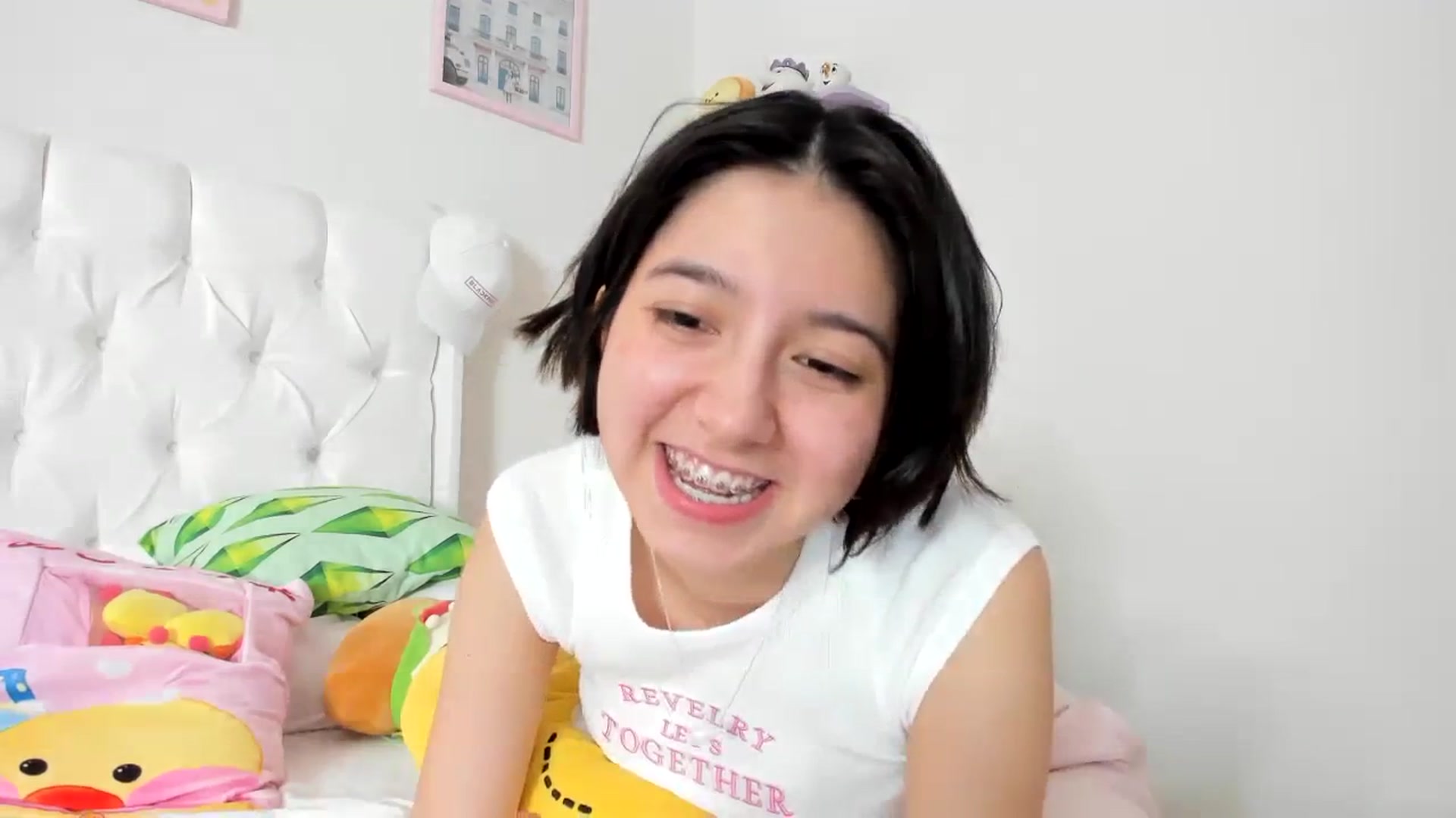 Gallery image thumbnail from Cherrycute666's myfreecams stream on, 09/16/2023, 12:35 image 18 of 20