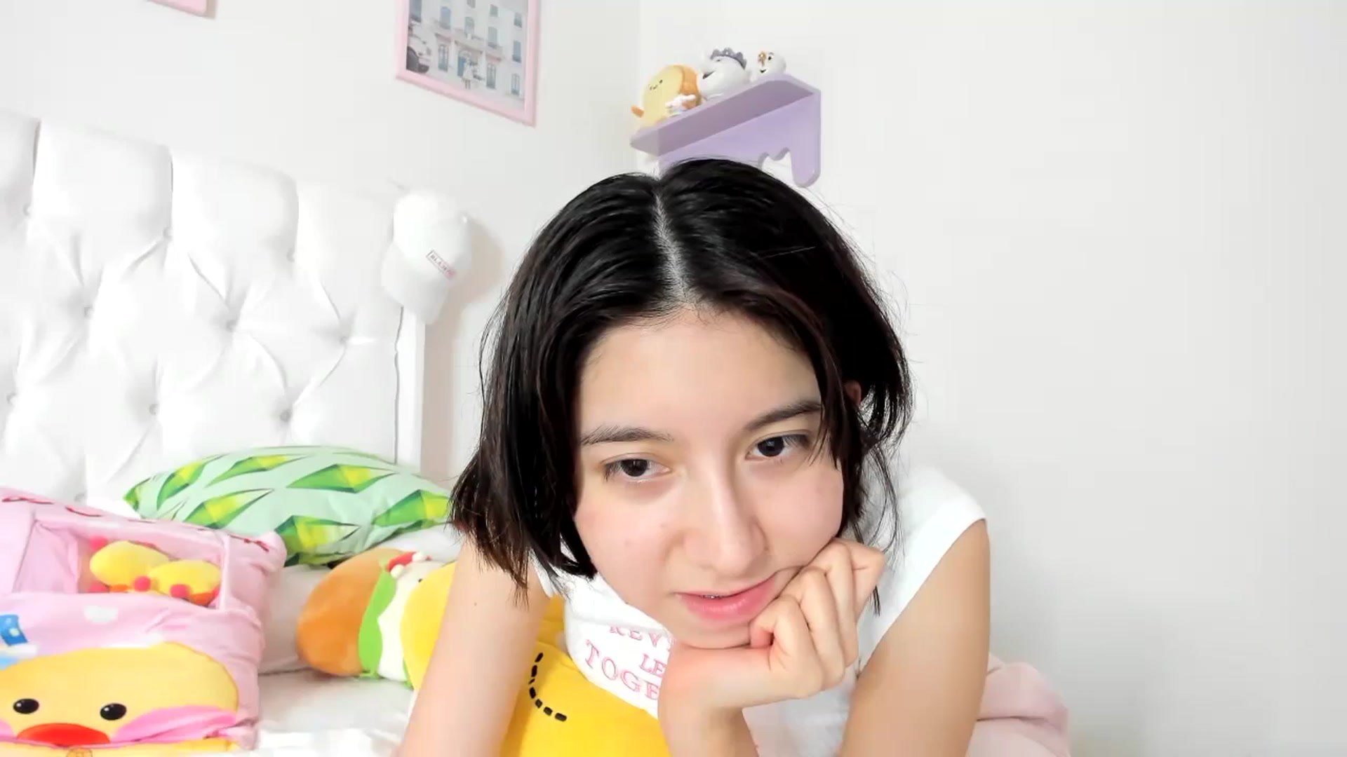 Gallery image thumbnail from Cherrycute666's myfreecams stream on, 09/16/2023, 12:35 image 19 of 20