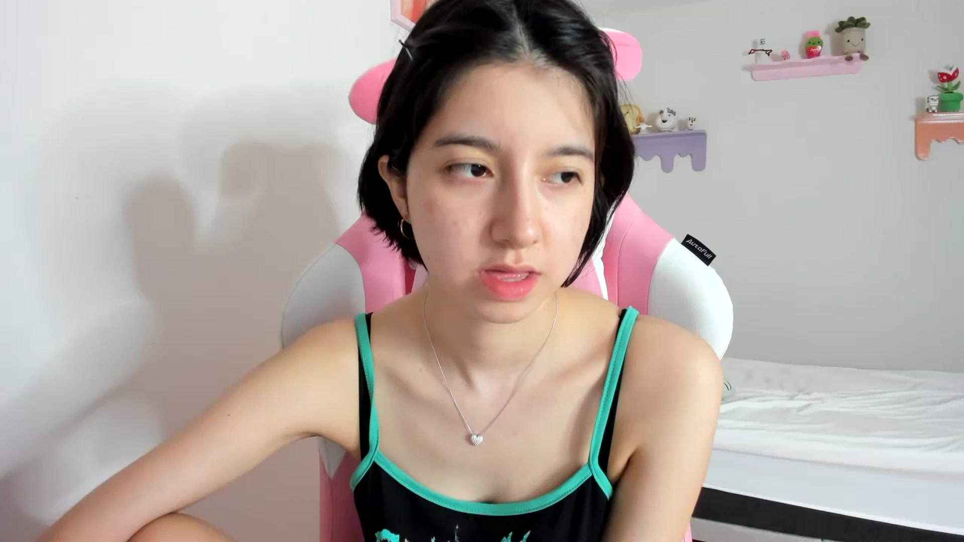 Gallery image thumbnail from Cherrycute666's myfreecams stream on, 09/17/2023, 01:00 image 3 of 20