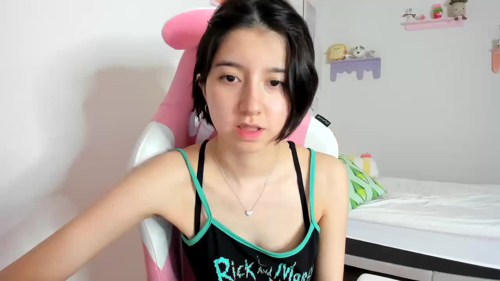 Gallery image thumbnail from Cherrycute666's myfreecams stream on, 09/17/2023, 01:00 image 13 of 20