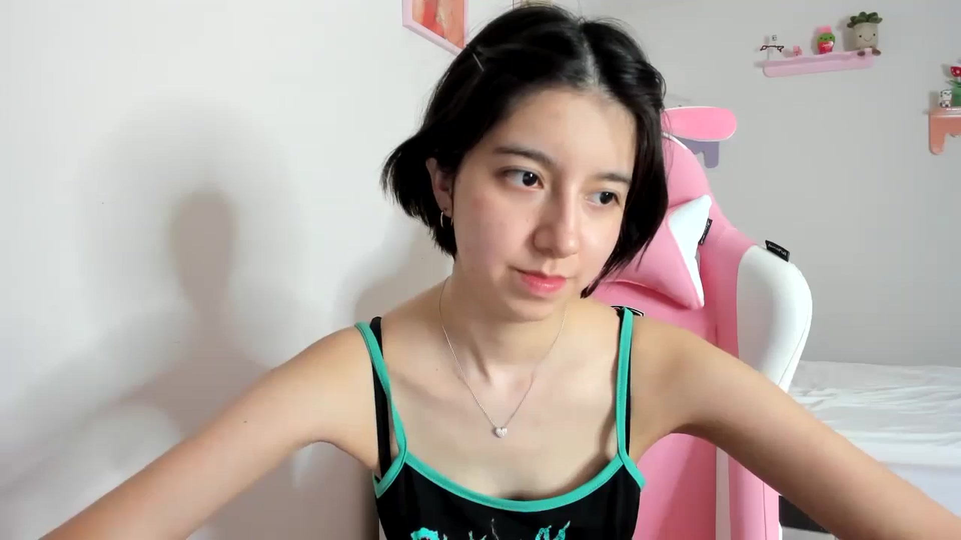 Gallery image thumbnail from Cherrycute666's myfreecams stream on, 09/17/2023, 01:00 image 6 of 20