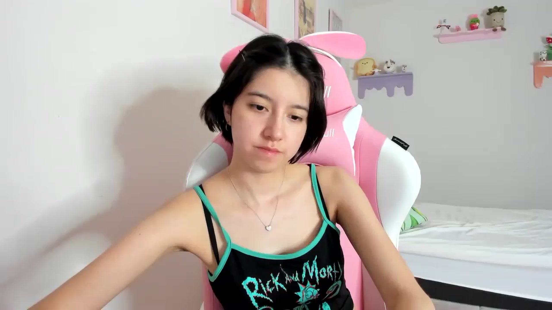 Gallery image thumbnail from Cherrycute666's myfreecams stream on, 09/17/2023, 01:00 image 7 of 20