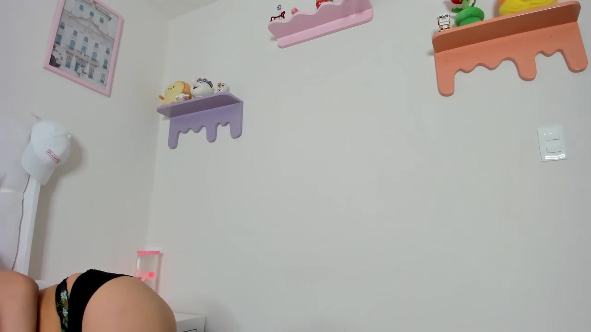 Gallery image thumbnail from Cherrycute666's myfreecams stream on, 09/17/2023, 10:45 image 10 of 20