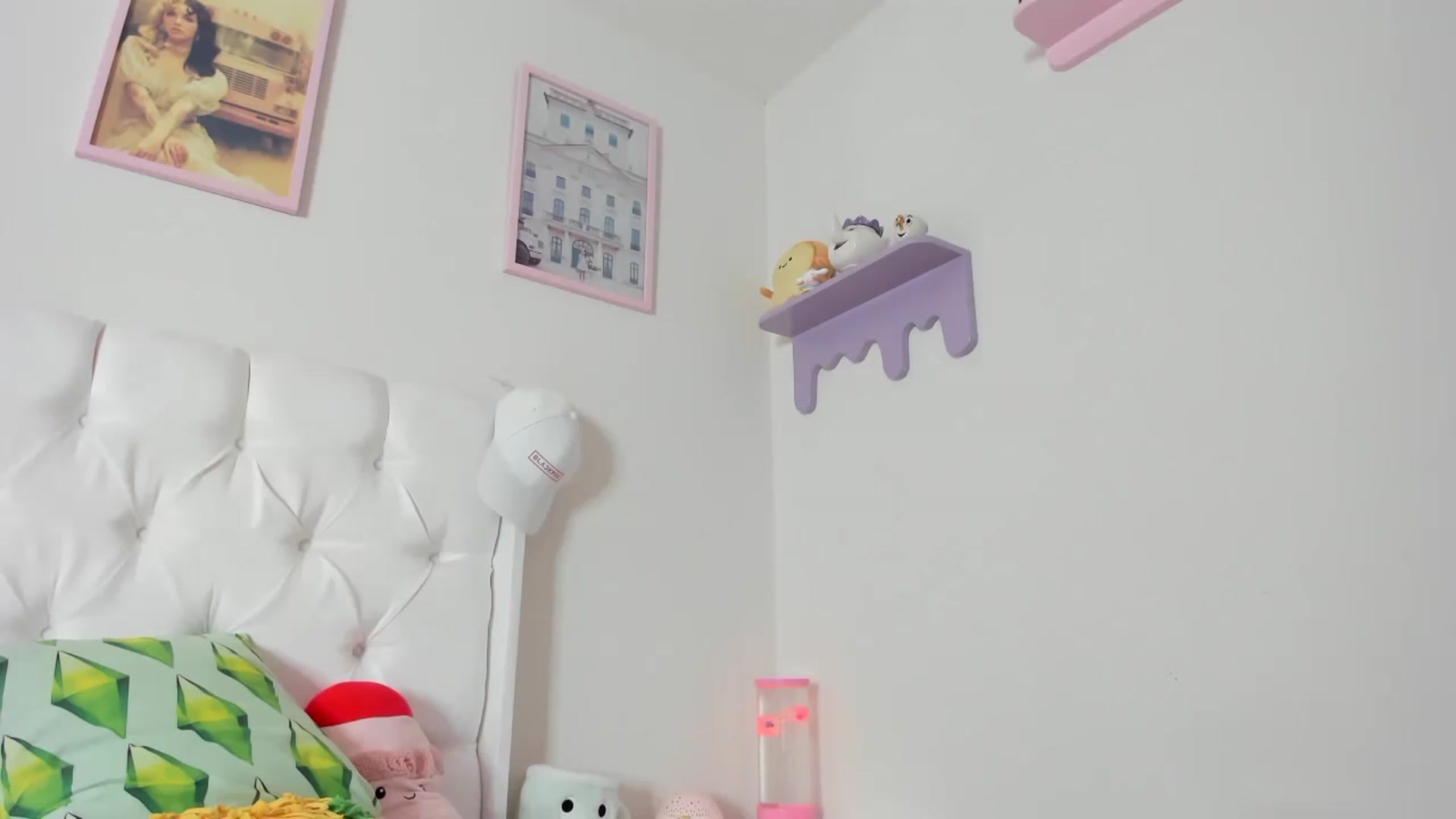 Gallery image thumbnail from Cherrycute666's myfreecams stream on, 09/18/2023, 03:33 image 8 of 20