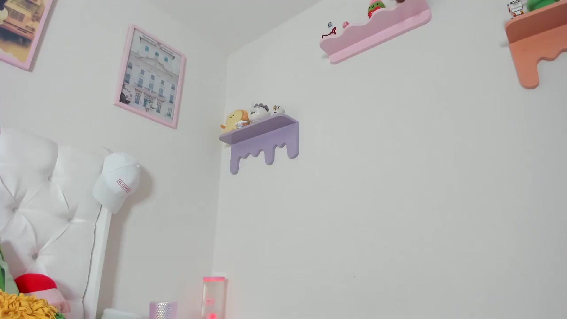 Gallery image thumbnail from Cherrycute666's myfreecams stream on, 09/18/2023, 05:20 image 16 of 20