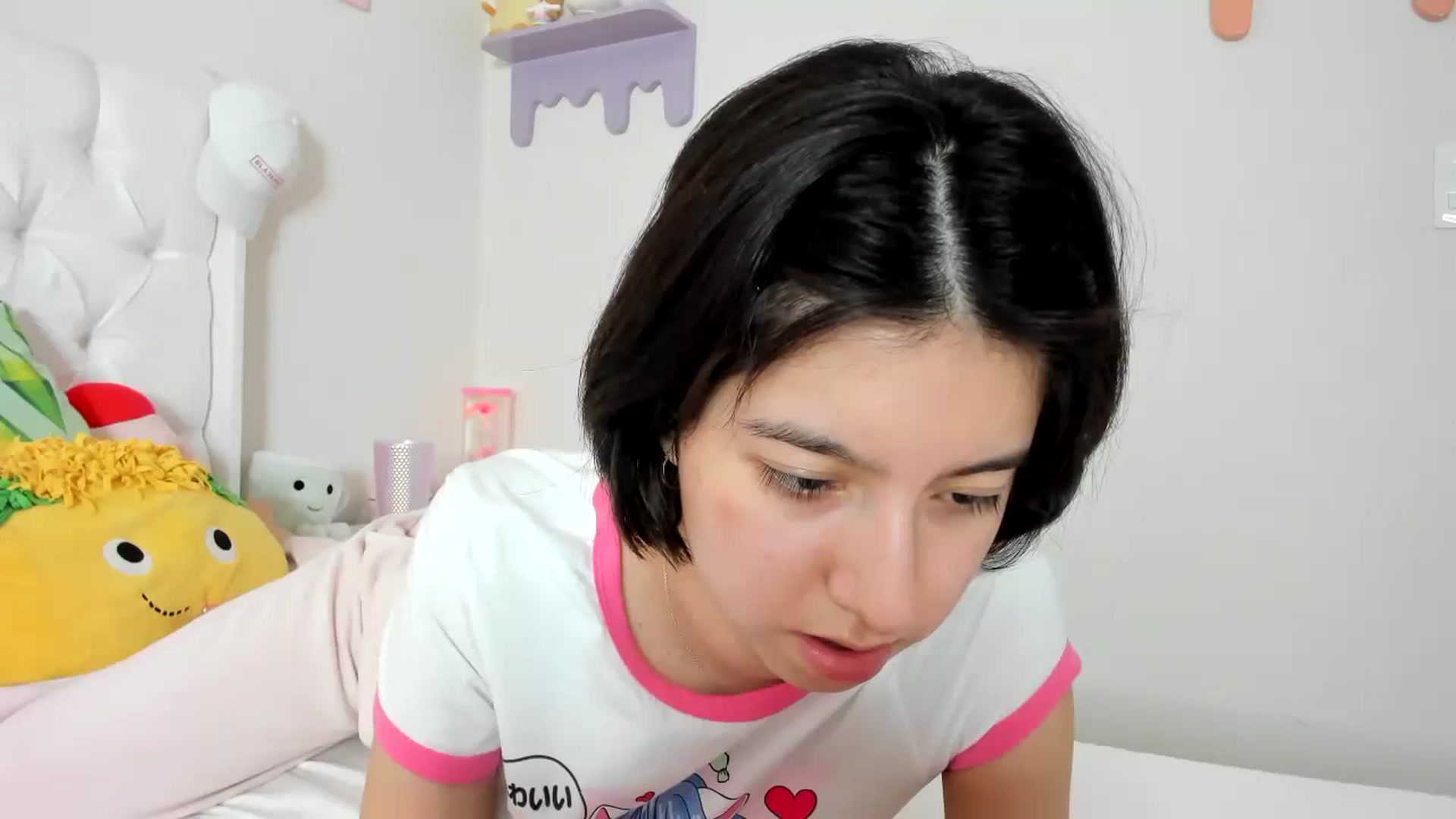 Gallery image thumbnail from Cherrycute666's myfreecams stream on, 09/18/2023, 05:20 image 7 of 20