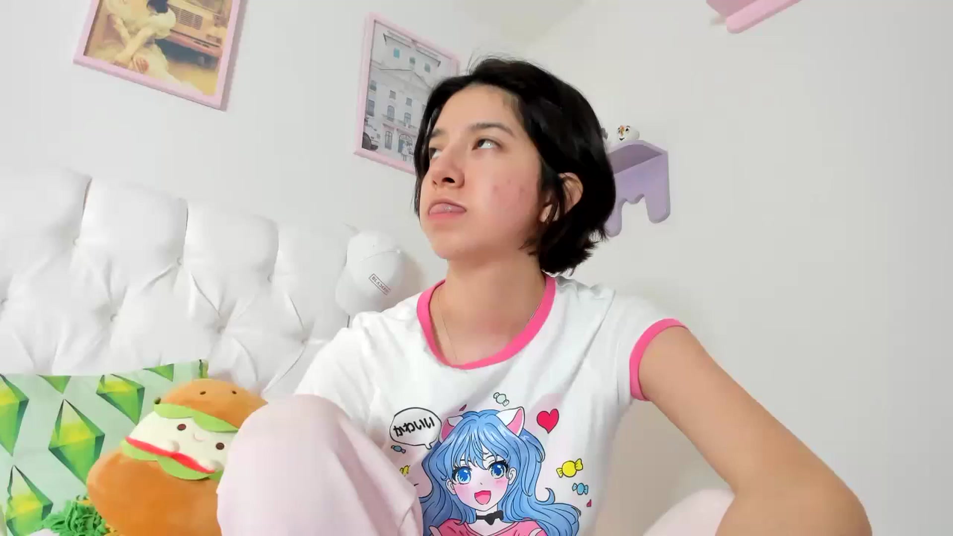 Gallery image thumbnail from Cherrycute666's myfreecams stream on, 09/18/2023, 08:01 image 3 of 20