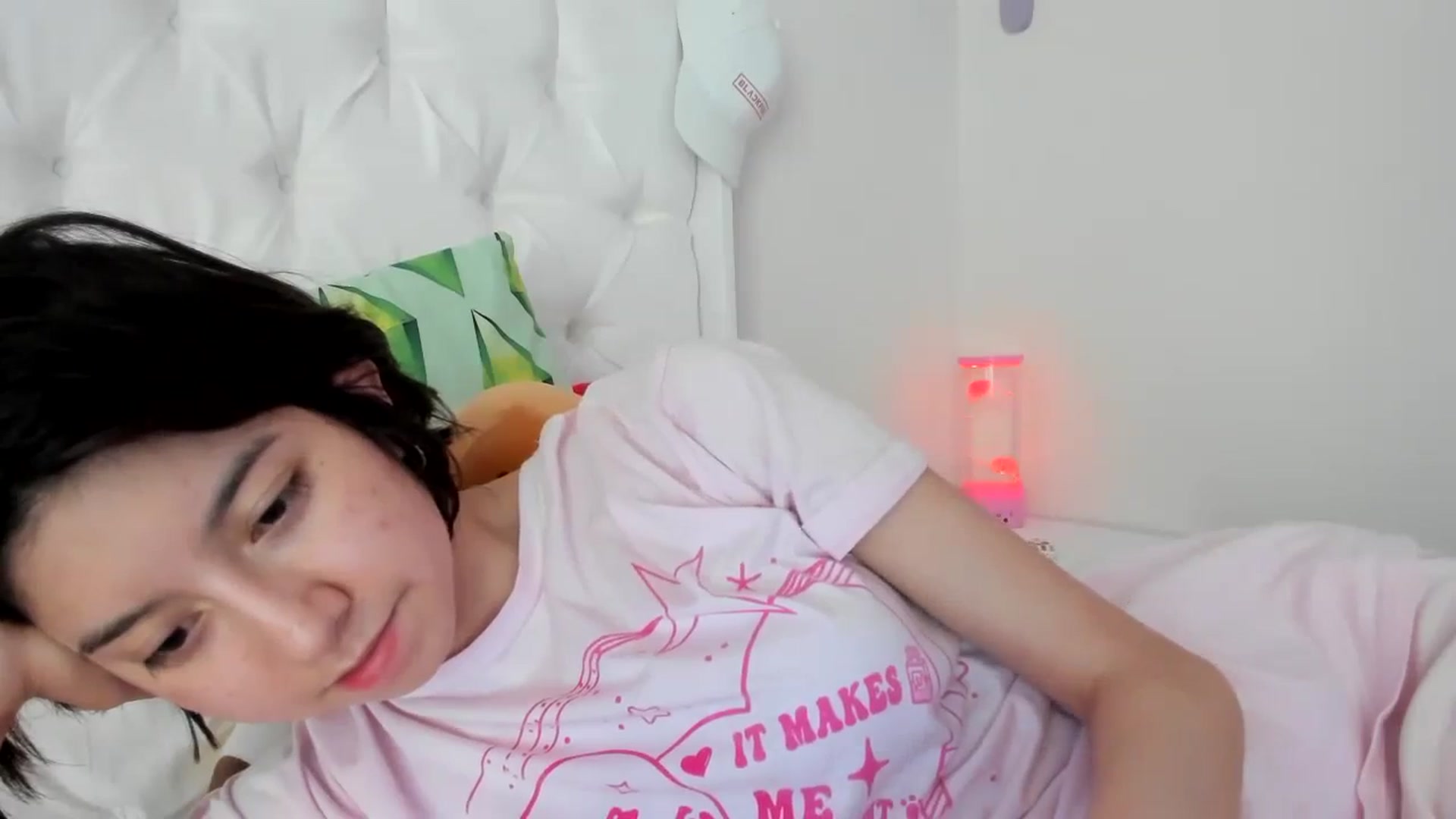 Gallery image thumbnail from Cherrycute666's myfreecams stream on, 09/18/2023, 22:24 image 3 of 20