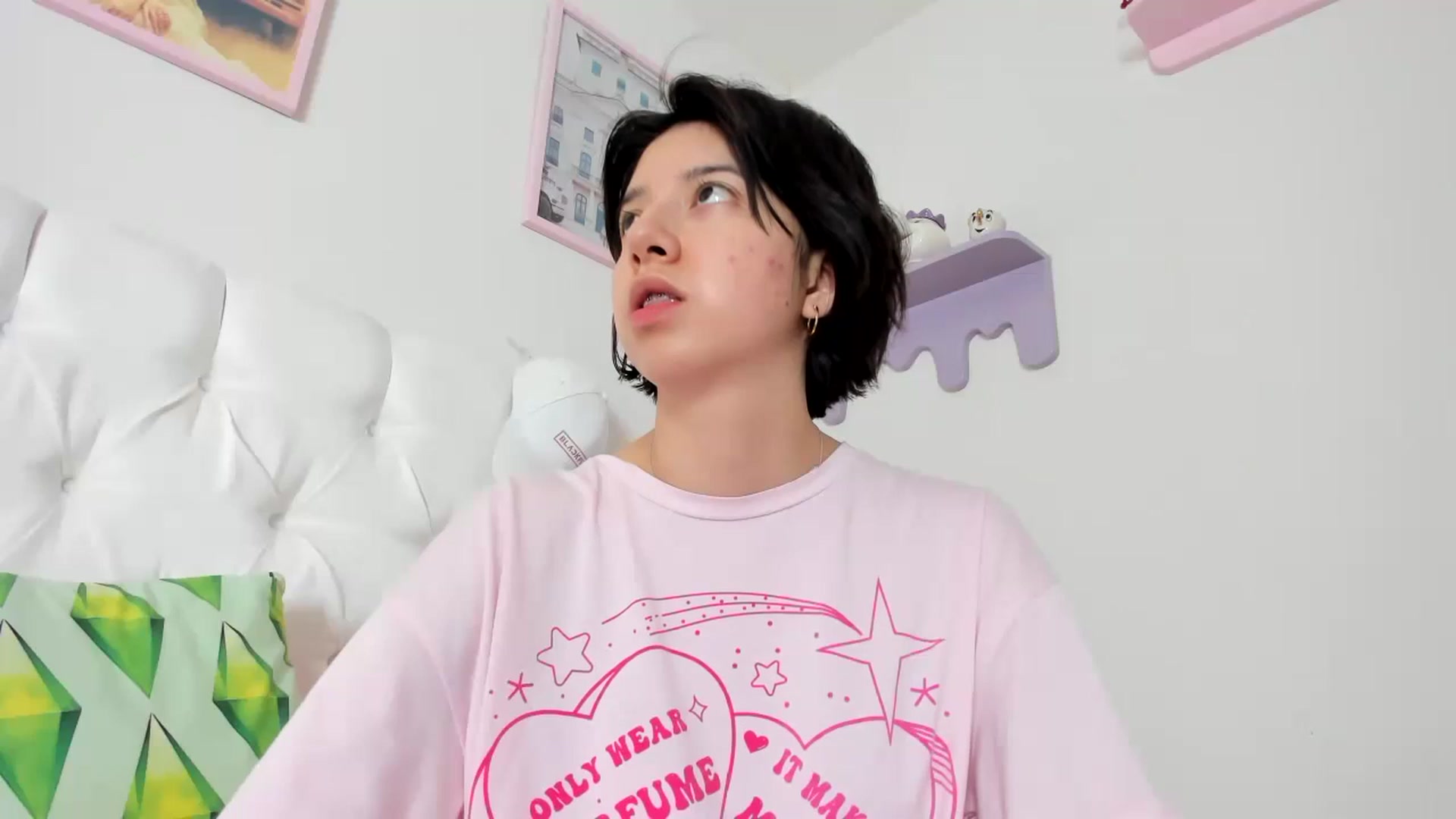 Gallery image thumbnail from Cherrycute666's myfreecams stream on, 09/18/2023, 22:24 image 8 of 20