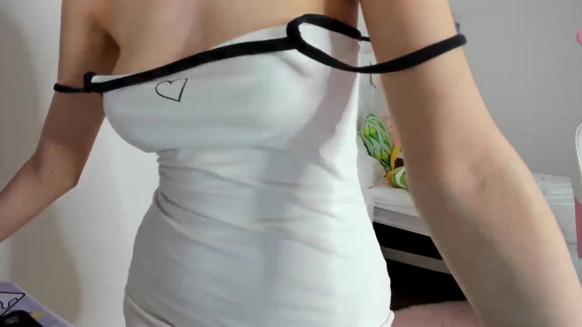Gallery image thumbnail from Cherrycute666's myfreecams stream on, 09/19/2023, 07:56 image 5 of 20