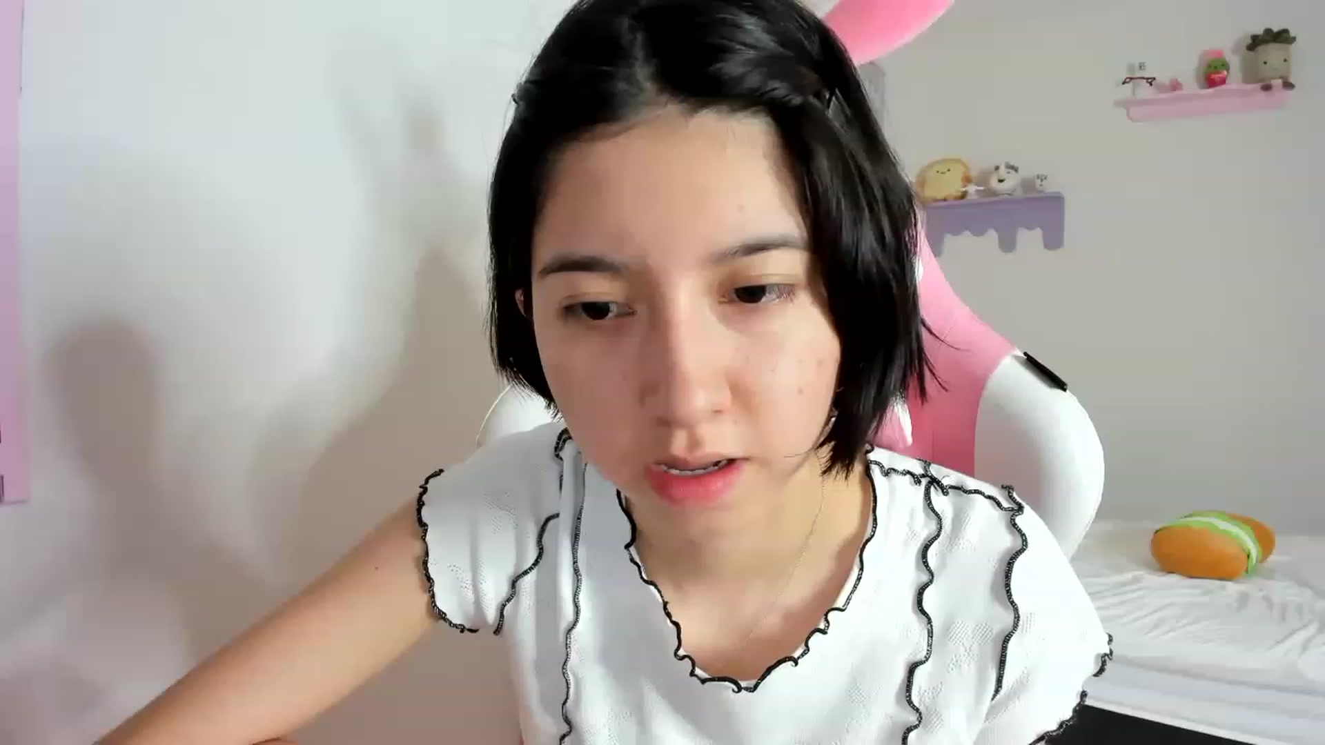 Gallery image thumbnail from Cherrycute666's myfreecams stream on, 09/20/2023, 03:37 image 12 of 20