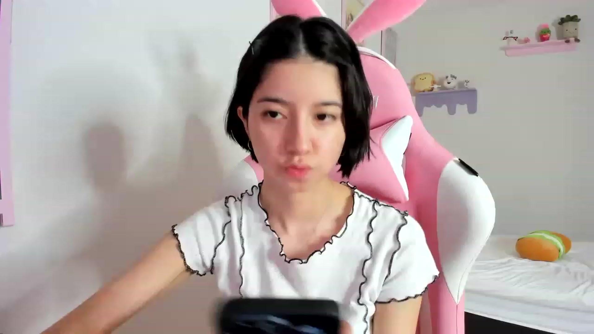 Gallery image thumbnail from Cherrycute666's myfreecams stream on, 09/20/2023, 03:37 image 9 of 20