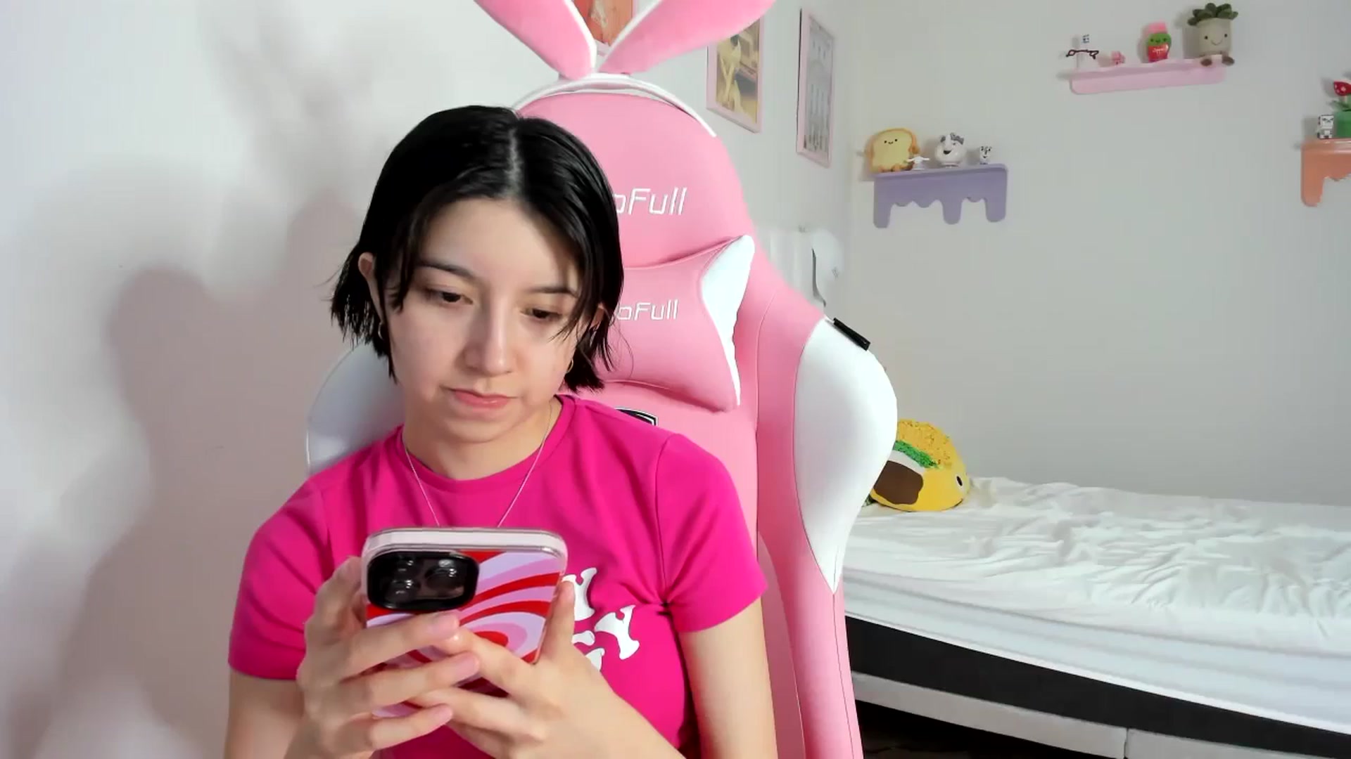 Gallery image thumbnail from Cherrycute666's myfreecams stream on, 09/20/2023, 06:49 image 20 of 20