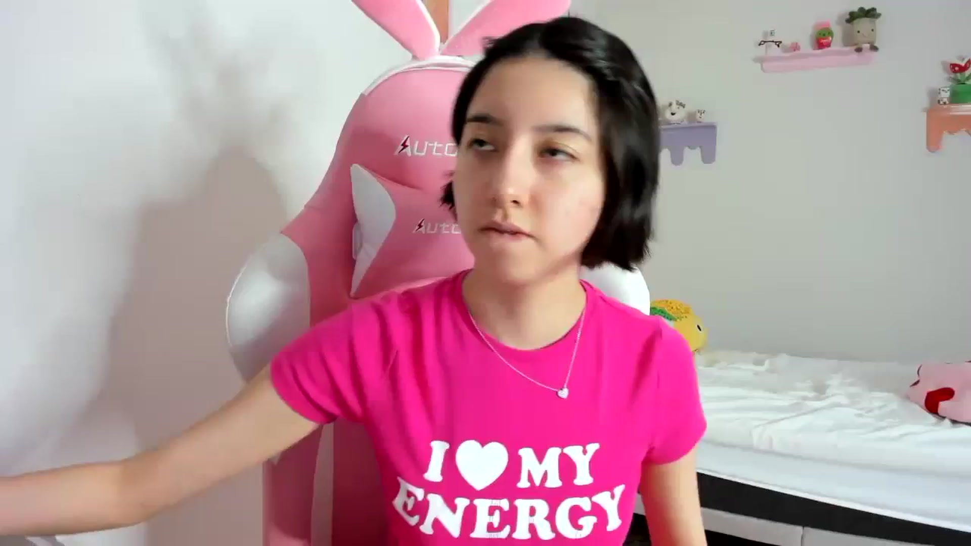 Gallery image thumbnail from Cherrycute666's myfreecams stream on, 09/20/2023, 07:58 image 1 of 20