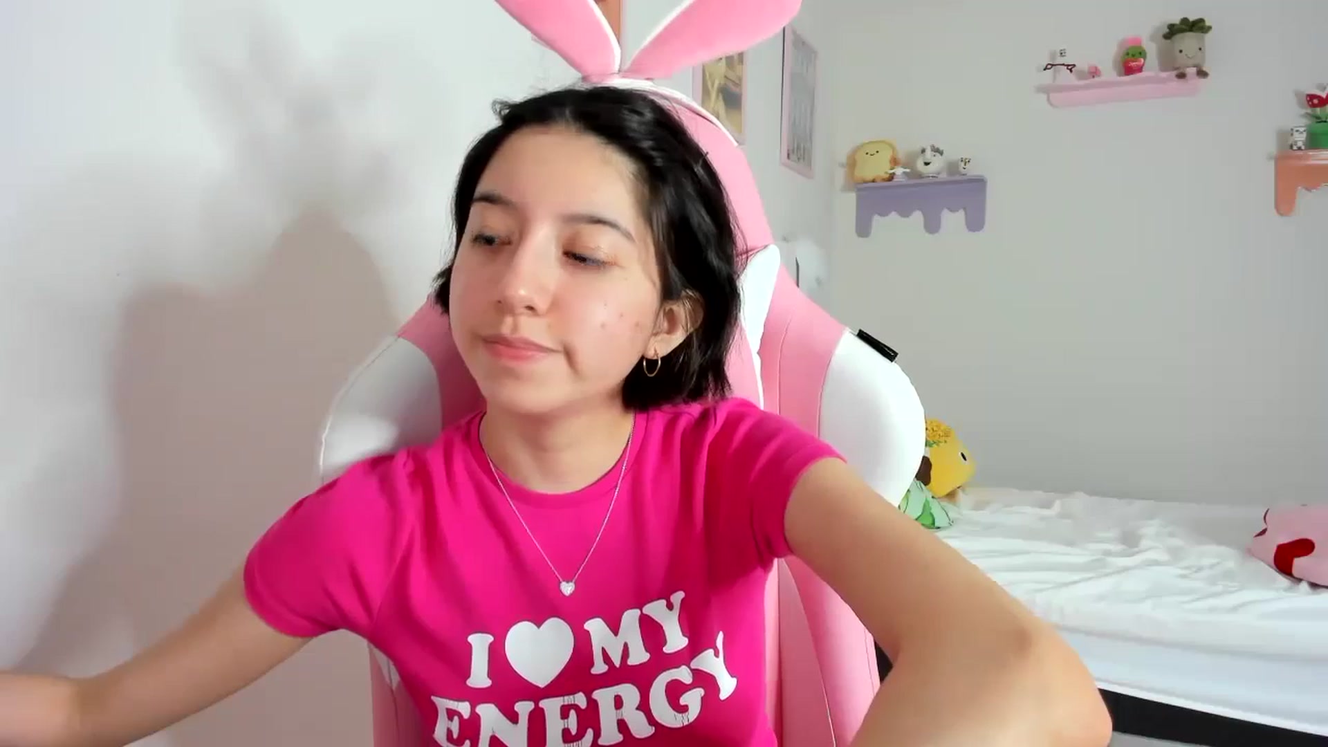 Gallery image thumbnail from Cherrycute666's myfreecams stream on, 09/20/2023, 07:58 image 14 of 20