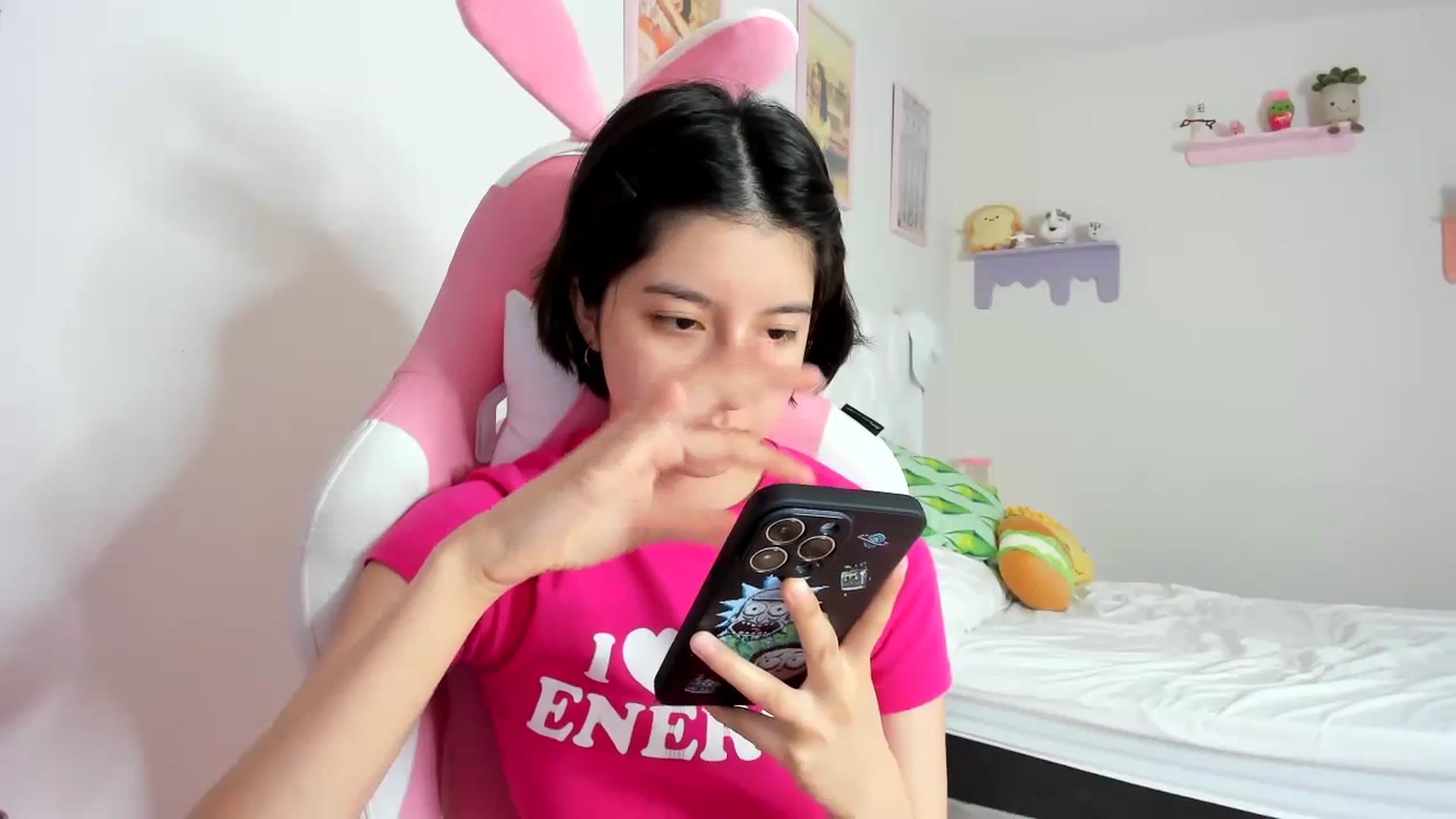 Gallery image thumbnail from Cherrycute666's myfreecams stream on, 09/20/2023, 21:16 image 9 of 20