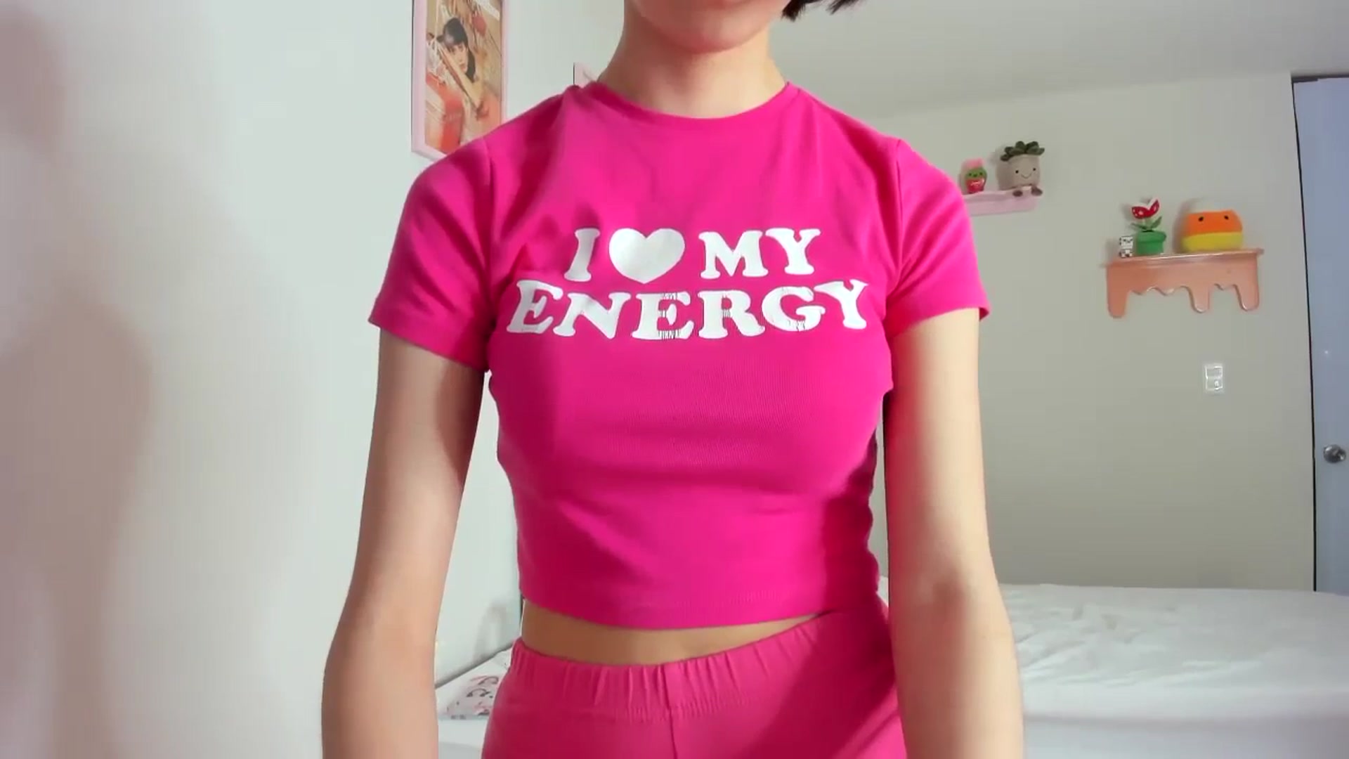 Gallery image thumbnail from Cherrycute666's myfreecams stream on, 09/21/2023, 24:32 image 5 of 20