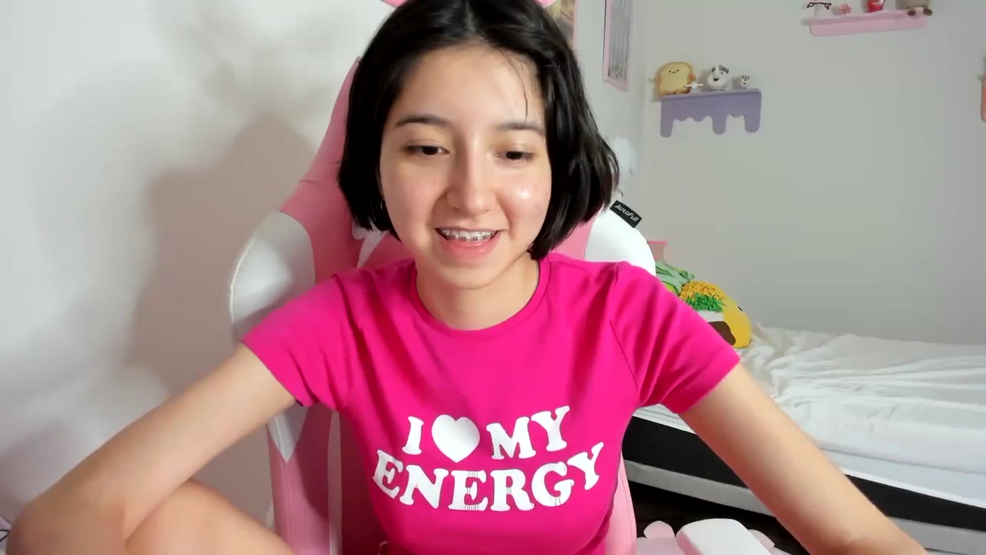 Gallery image thumbnail from Cherrycute666's myfreecams stream on, 09/21/2023, 05:38 image 10 of 20