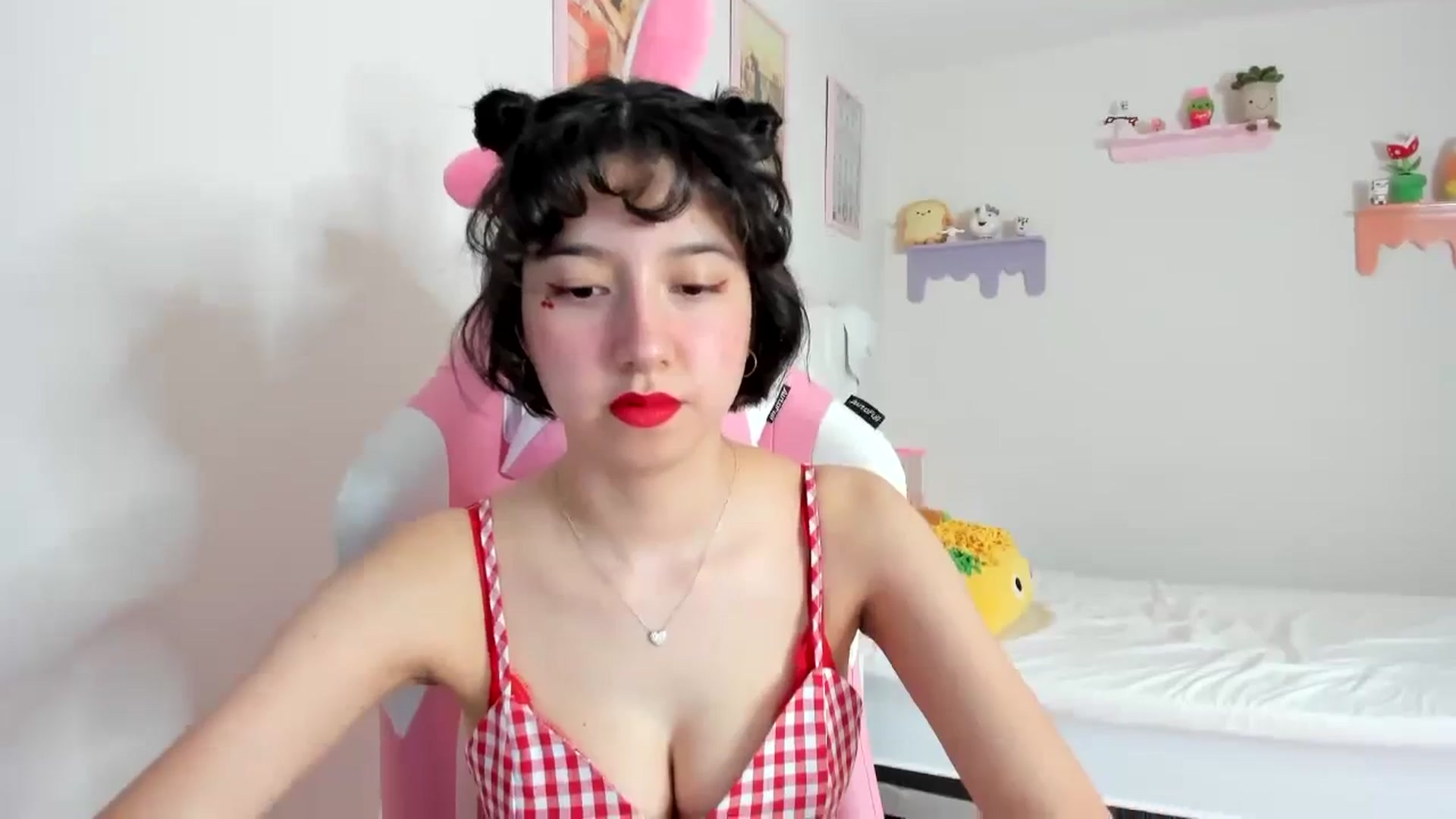 Gallery image thumbnail from Cherrycute666's myfreecams stream on, 09/22/2023, 22:16 image 5 of 20