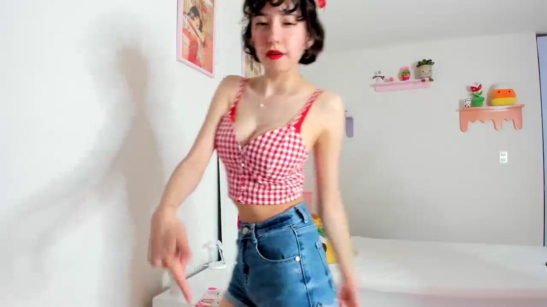 Gallery image thumbnail from Cherrycute666's myfreecams stream on, 09/22/2023, 22:32 image 18 of 20