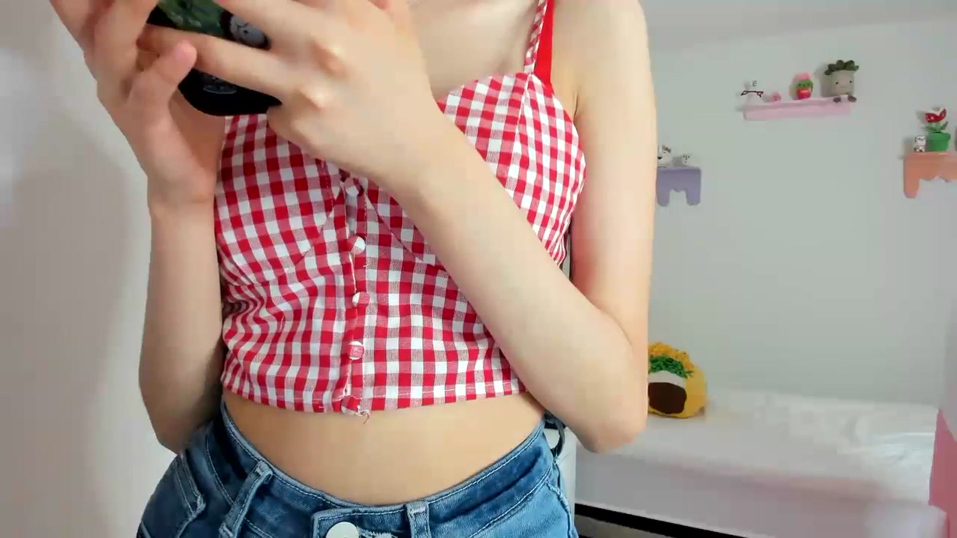 Gallery image thumbnail from Cherrycute666's myfreecams stream on, 09/23/2023, 24:03 image 10 of 20