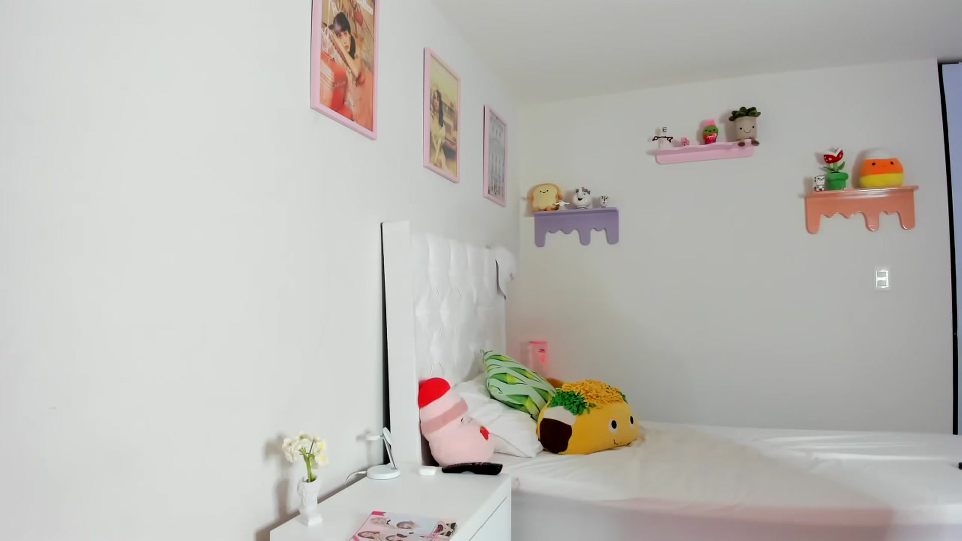 Gallery image thumbnail from Cherrycute666's myfreecams stream on, 09/23/2023, 01:11 image 1 of 20