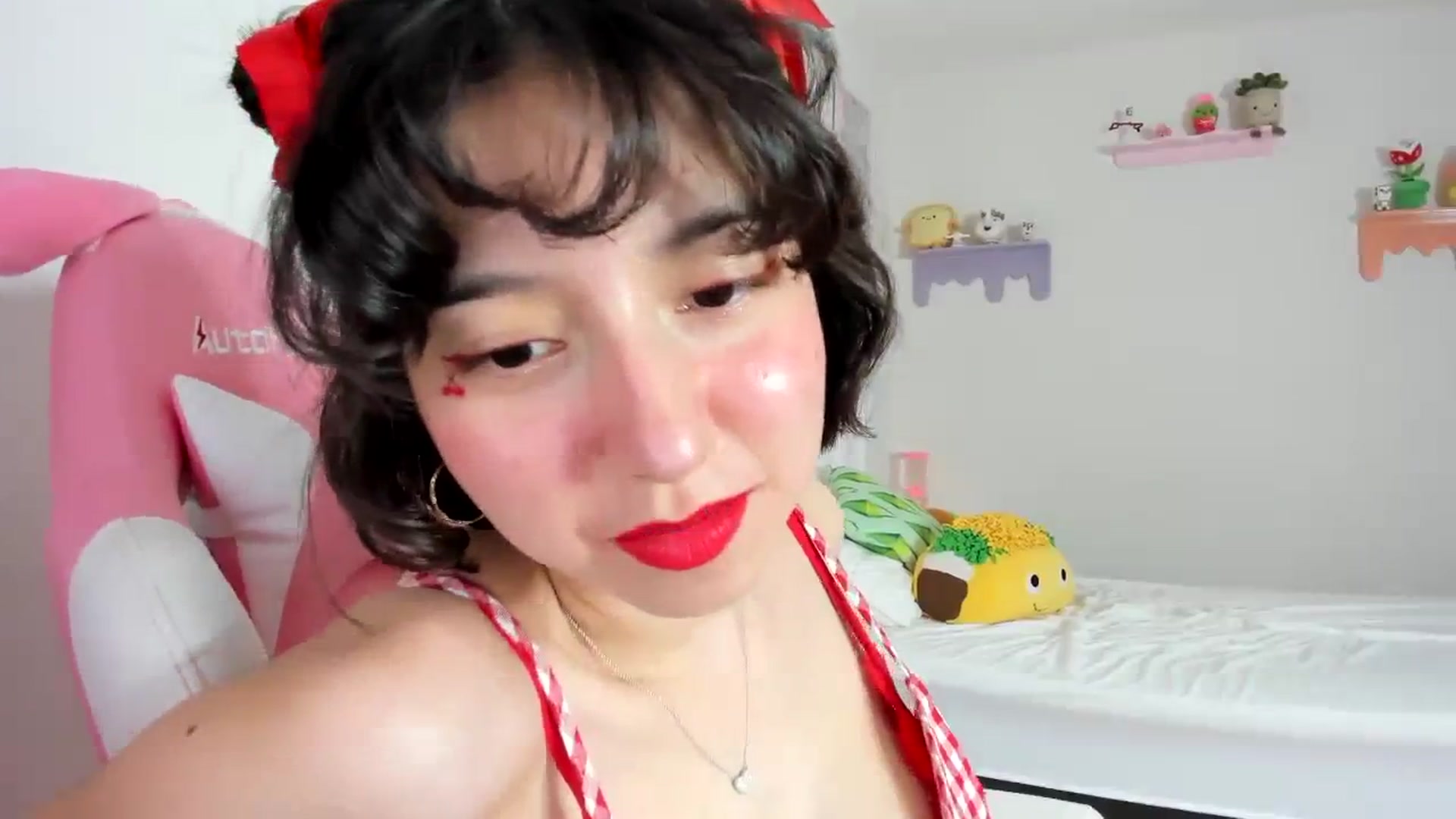 Gallery image thumbnail from Cherrycute666's myfreecams stream on, 09/23/2023, 01:11 image 18 of 20