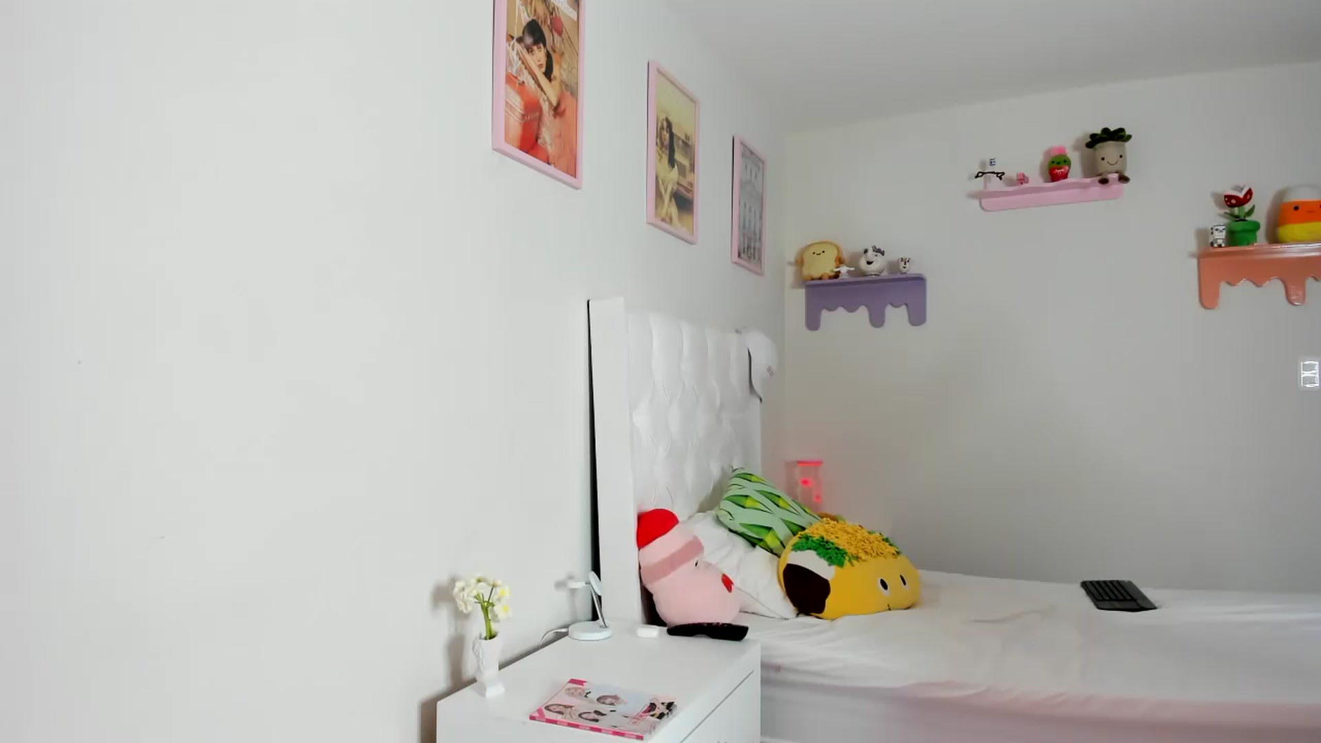 Gallery image thumbnail from Cherrycute666's myfreecams stream on, 09/23/2023, 02:47 image 6 of 20