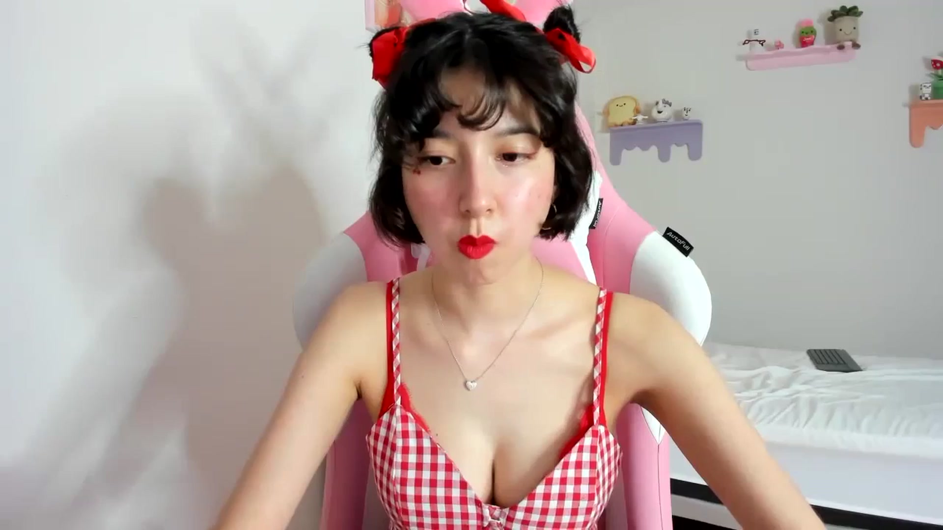 Gallery image thumbnail from Cherrycute666's myfreecams stream on, 09/23/2023, 03:09 image 3 of 20