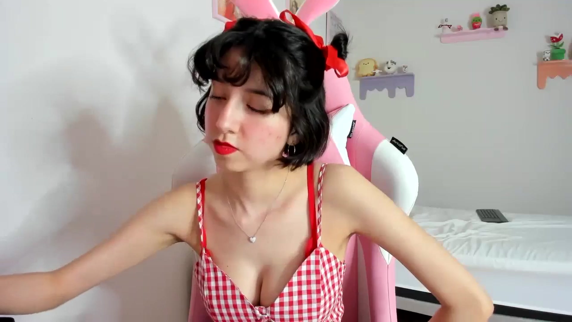 Gallery image thumbnail from Cherrycute666's myfreecams stream on, 09/23/2023, 03:09 image 16 of 20