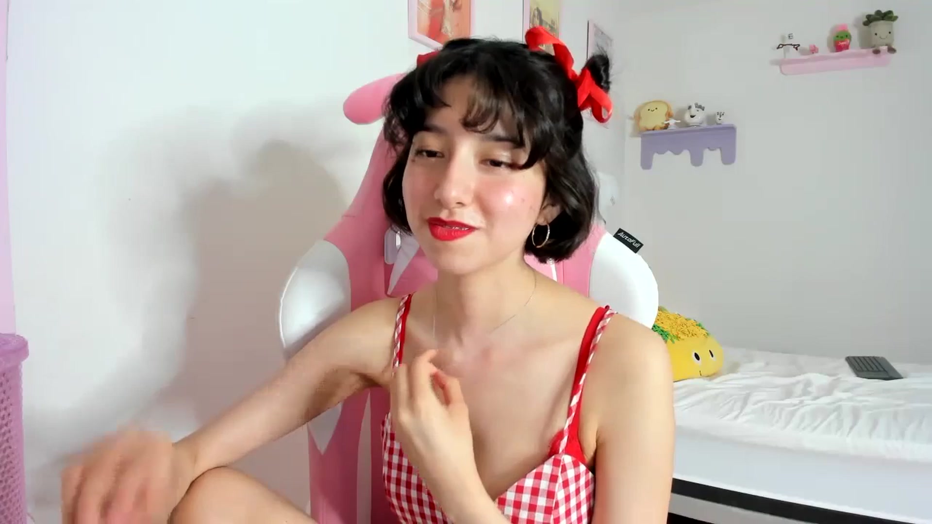 Gallery image thumbnail from Cherrycute666's myfreecams stream on, 09/23/2023, 04:27 image 16 of 20