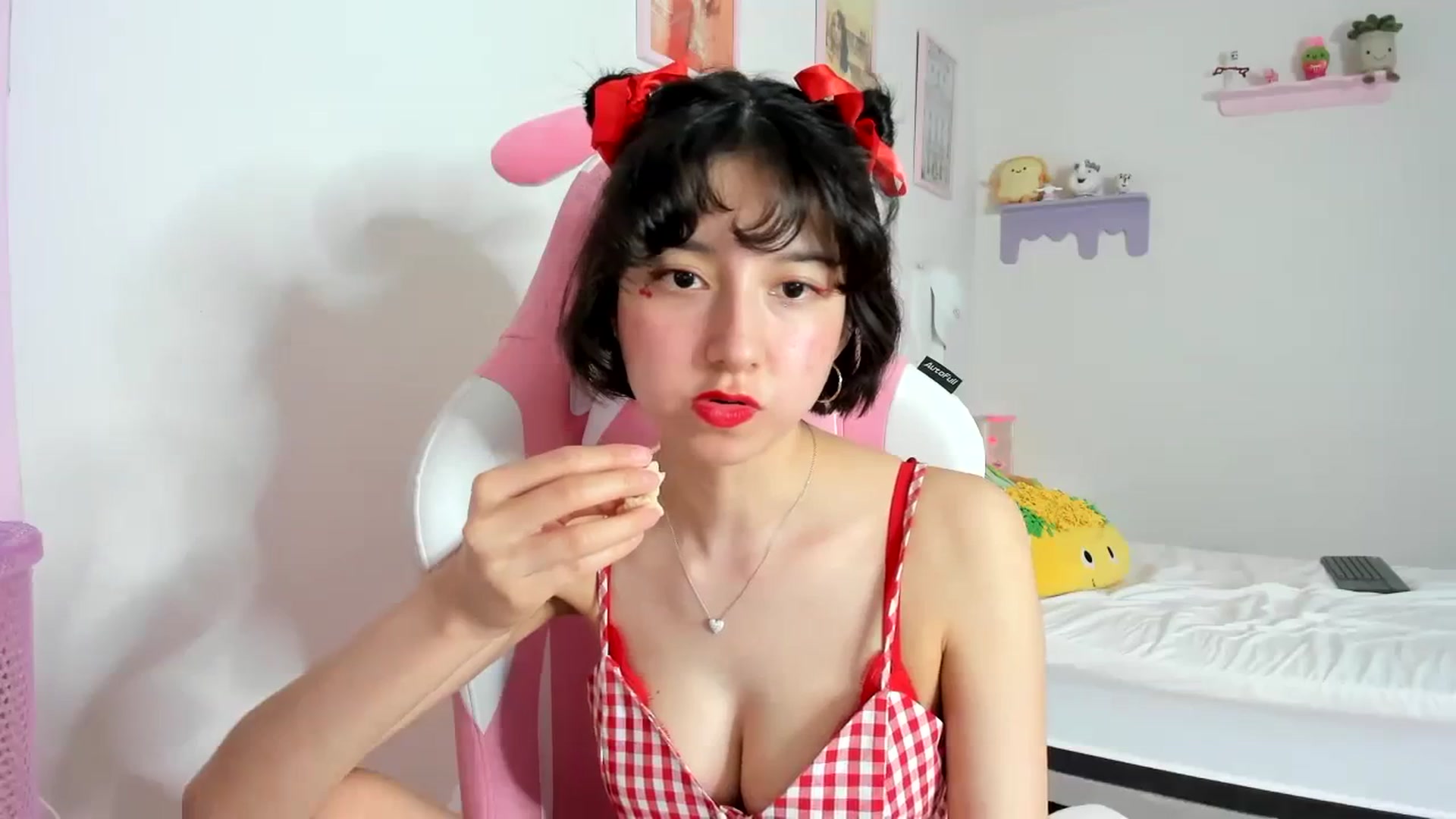 Gallery image thumbnail from Cherrycute666's myfreecams stream on, 09/23/2023, 04:27 image 17 of 20