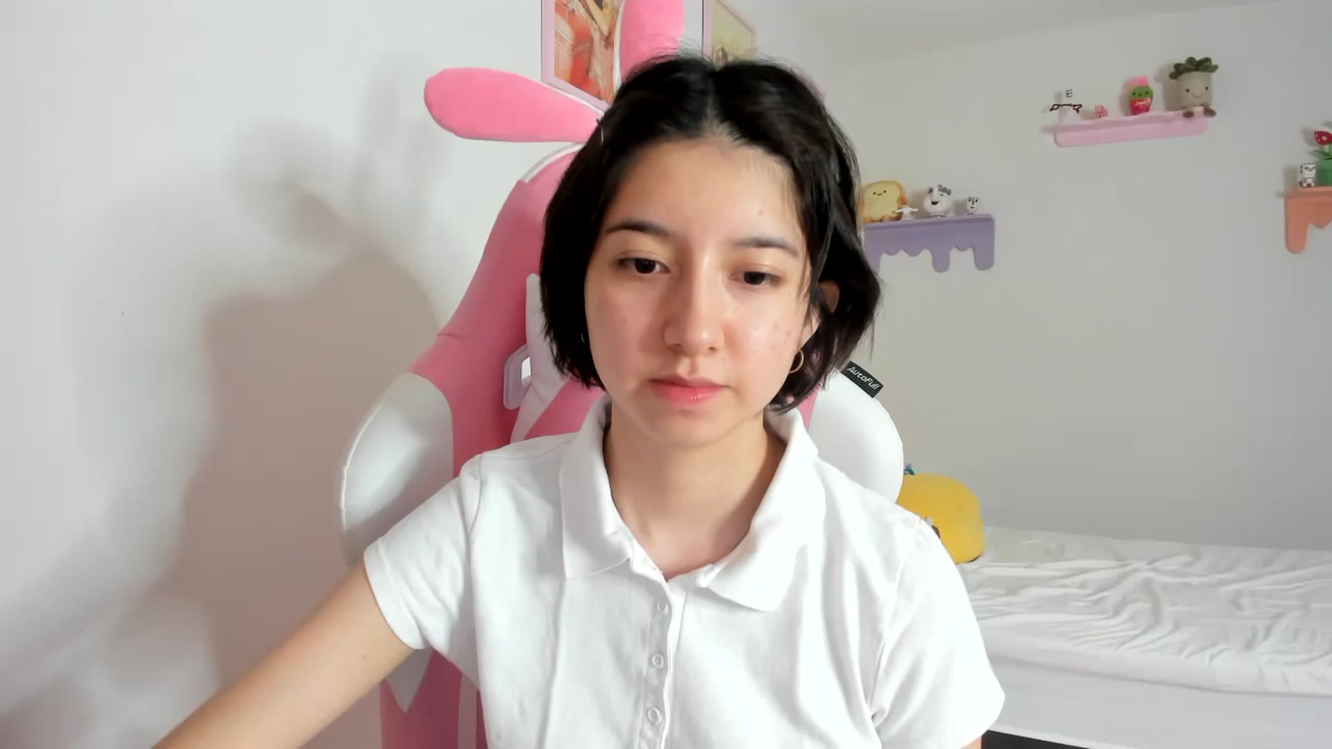 Gallery image thumbnail from Cherrycute666's myfreecams stream on, 09/24/2023, 01:34 image 7 of 20