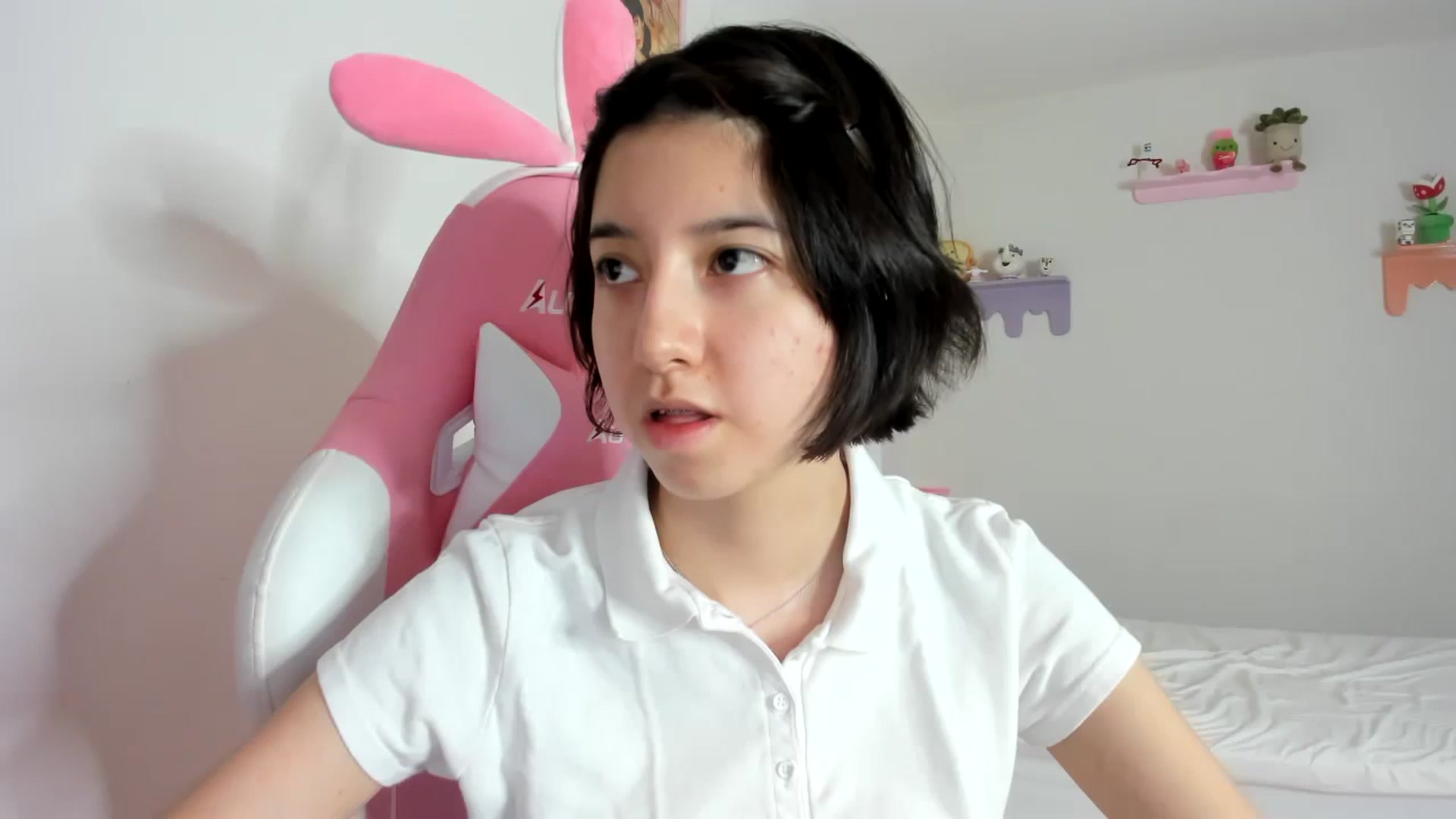 Gallery image thumbnail from Cherrycute666's myfreecams stream on, 09/24/2023, 01:34 image 1 of 20