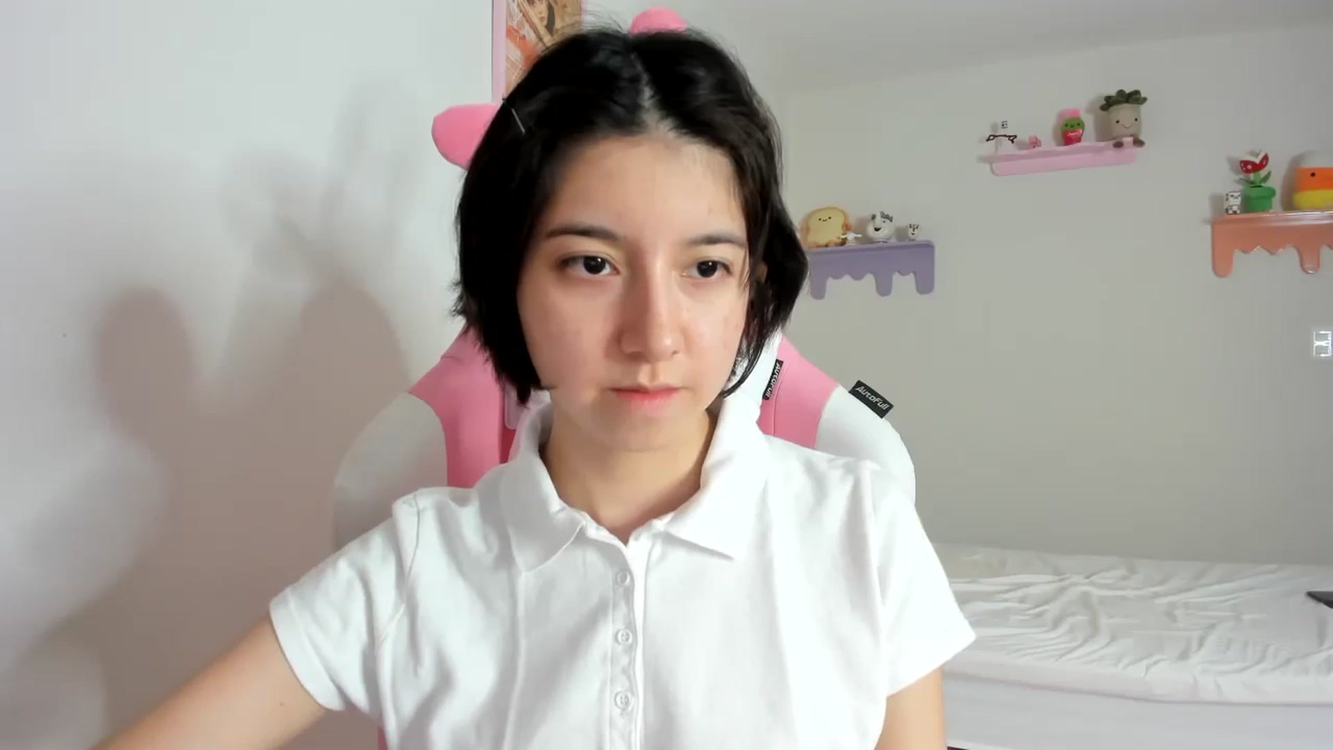 Gallery image thumbnail from Cherrycute666's myfreecams stream on, 09/24/2023, 01:34 image 14 of 20