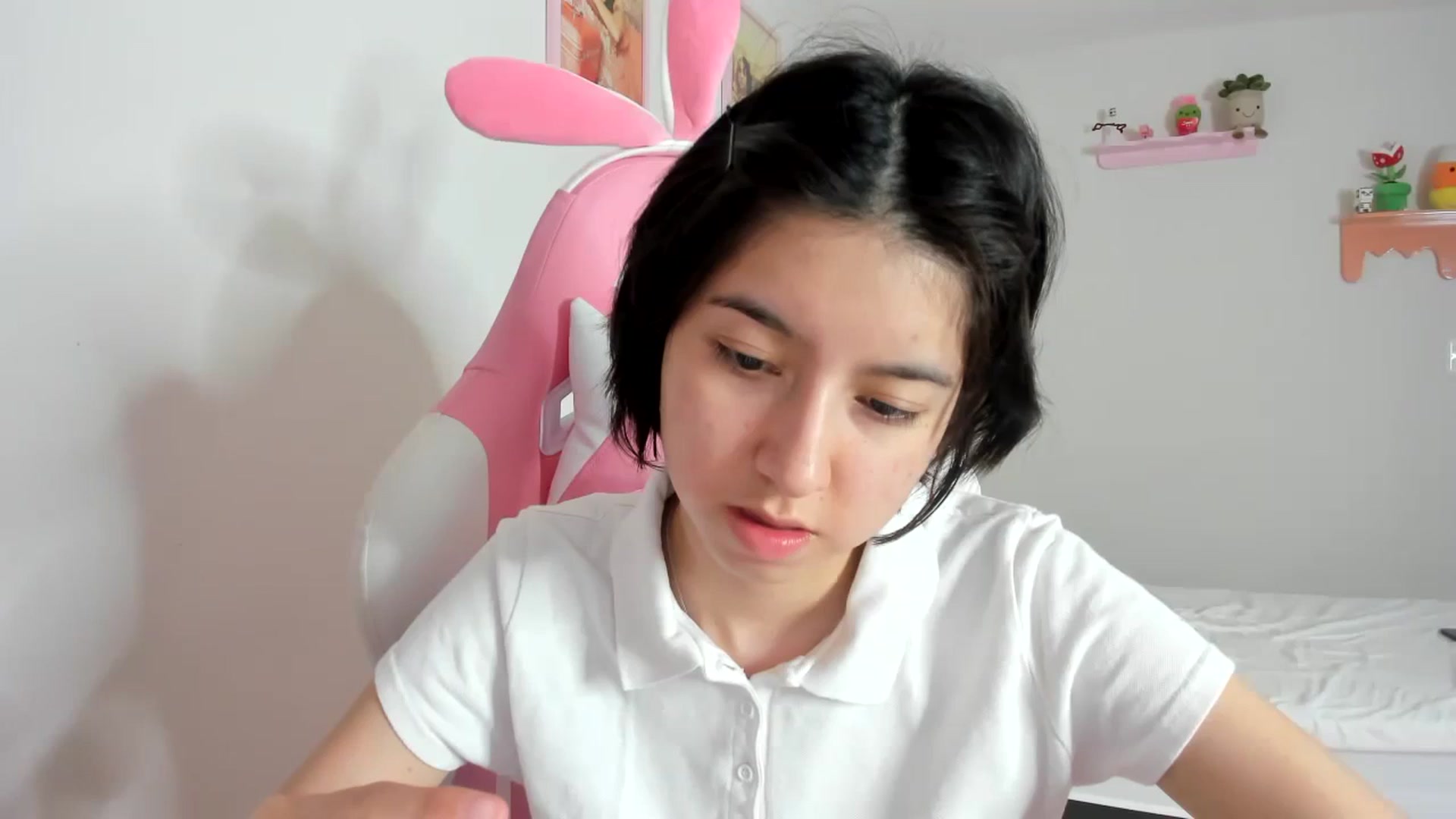 Gallery image thumbnail from Cherrycute666's myfreecams stream on, 09/24/2023, 01:34 image 10 of 20