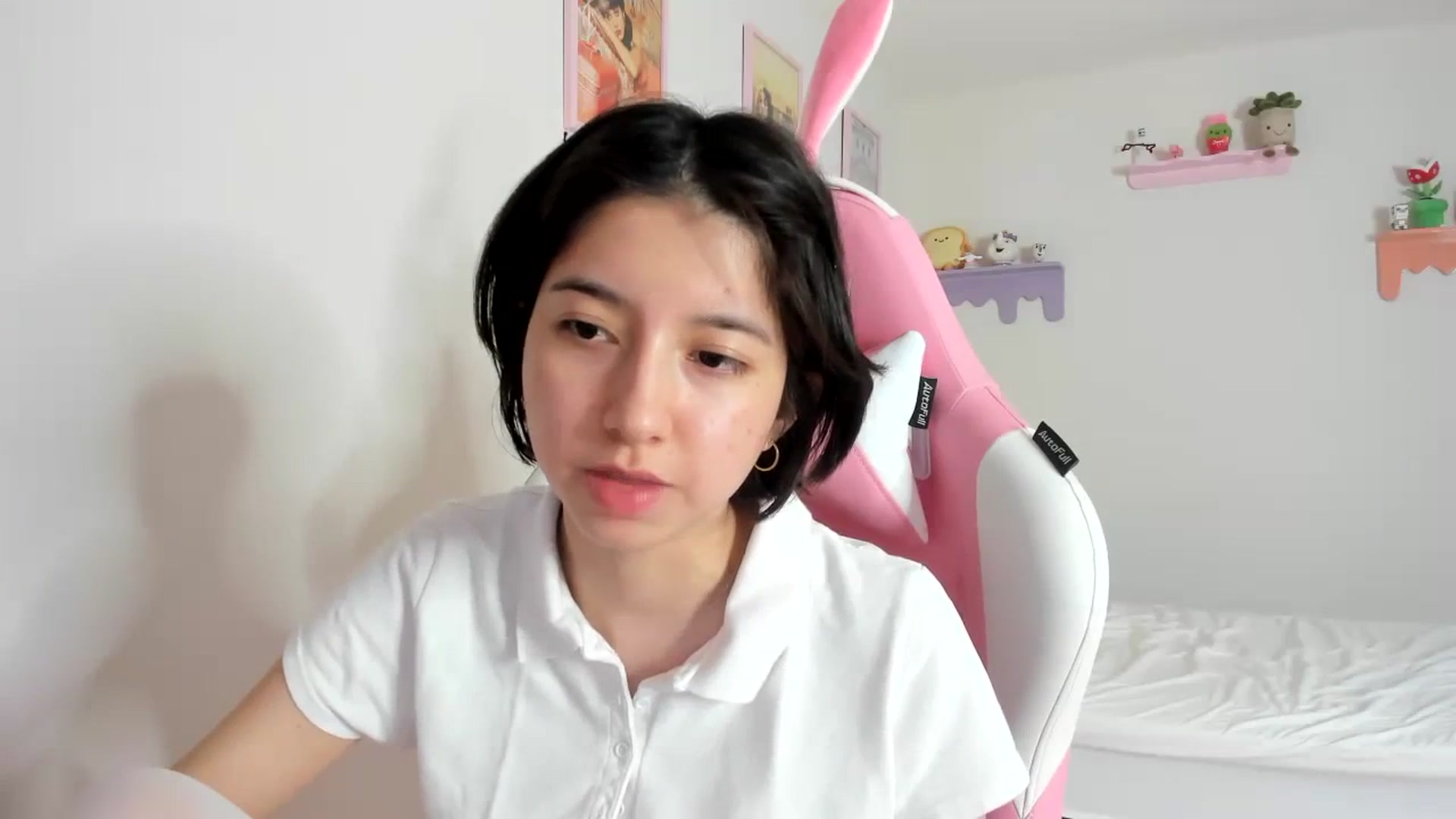 Gallery image thumbnail from Cherrycute666's myfreecams stream on, 09/24/2023, 07:08 image 6 of 20