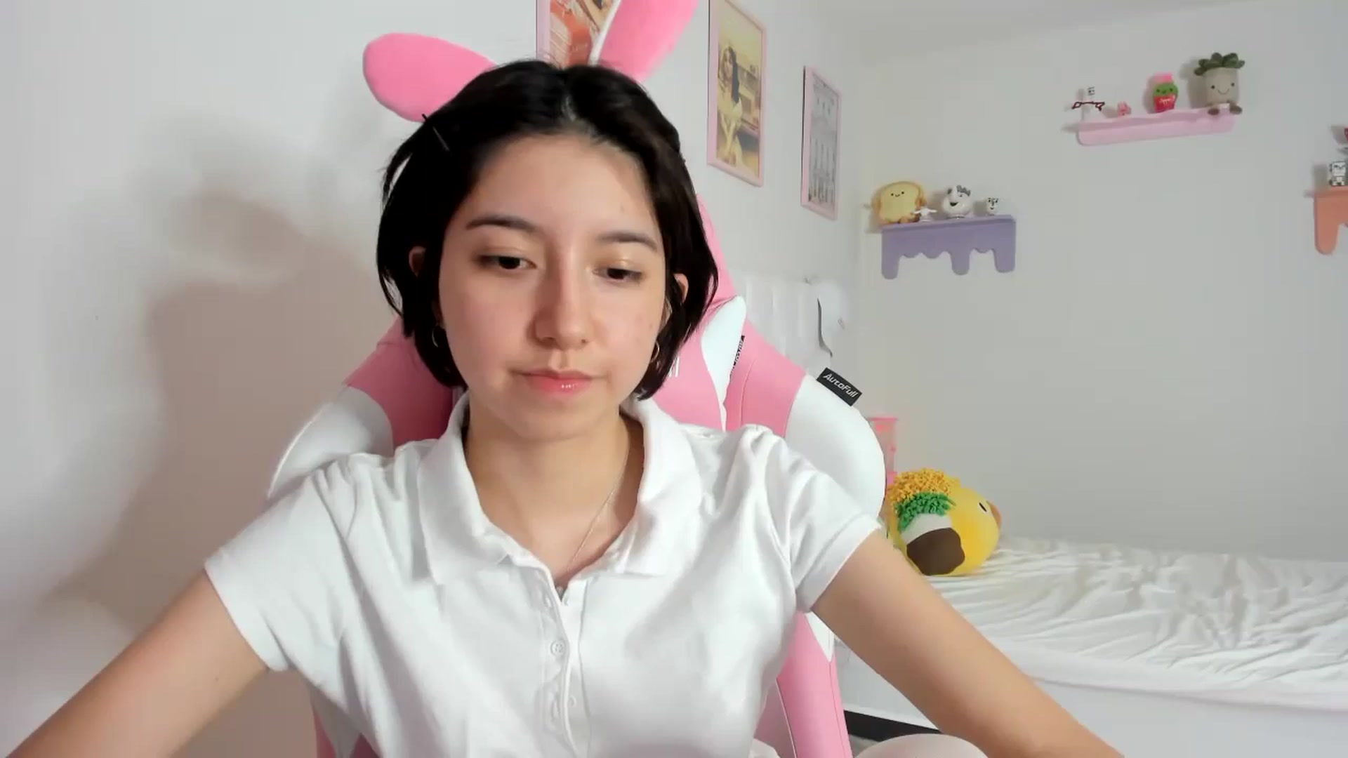 Gallery image thumbnail from Cherrycute666's myfreecams stream on, 09/24/2023, 07:08 image 15 of 20
