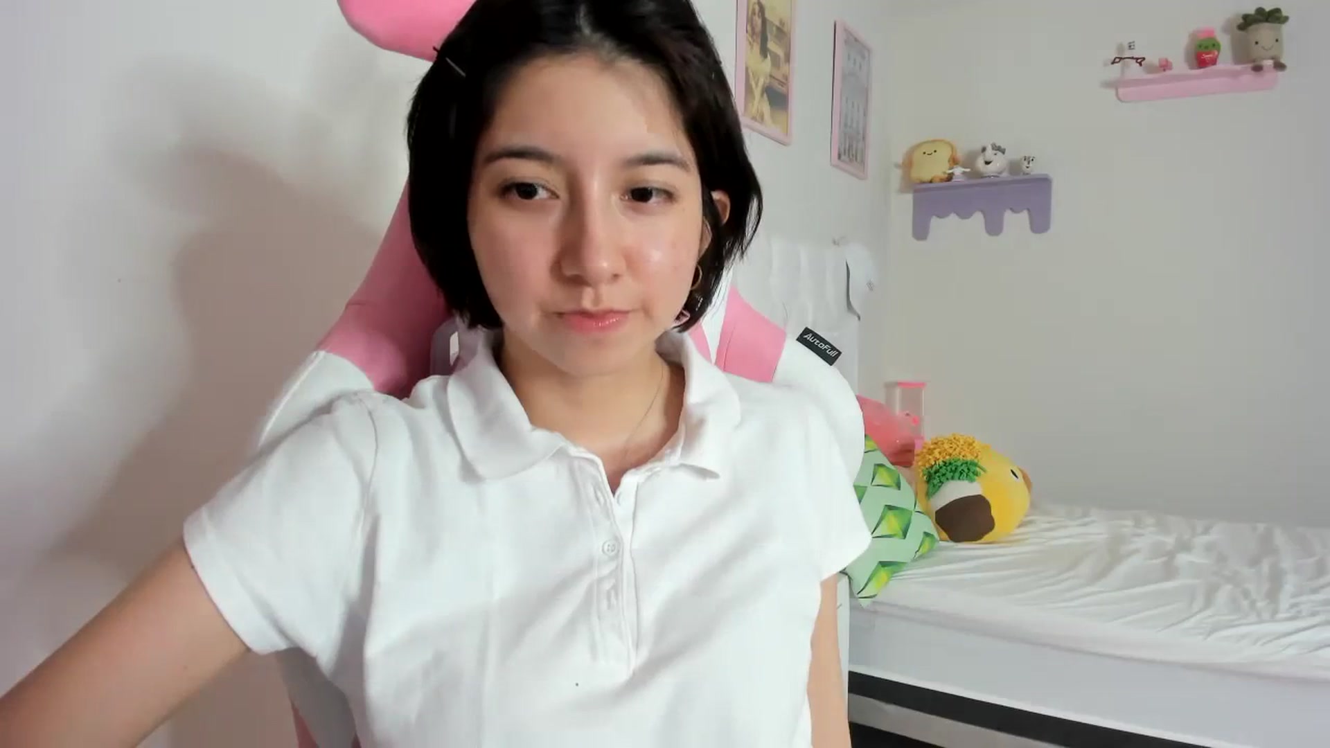 Gallery image thumbnail from Cherrycute666's myfreecams stream on, 09/24/2023, 08:08 image 5 of 20