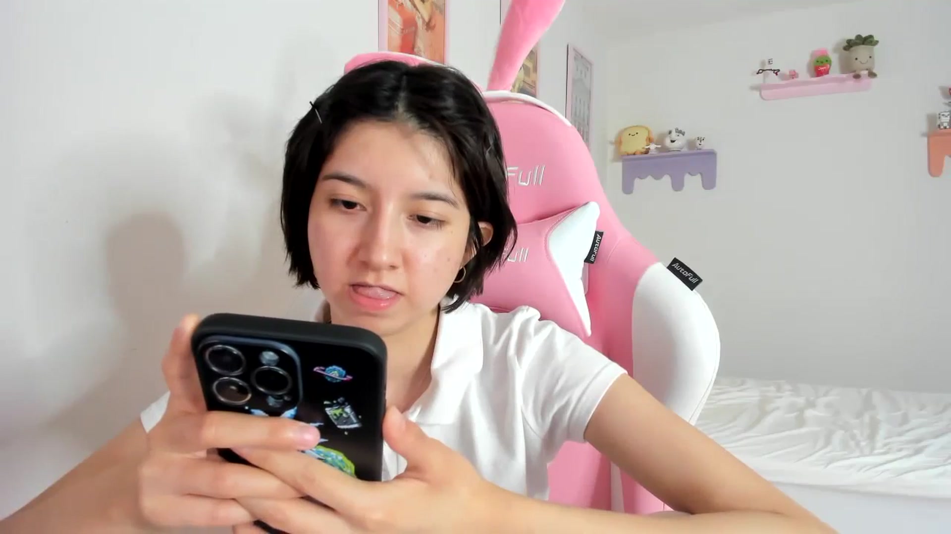 Gallery image thumbnail from Cherrycute666's myfreecams stream on, 09/24/2023, 08:08 image 8 of 20