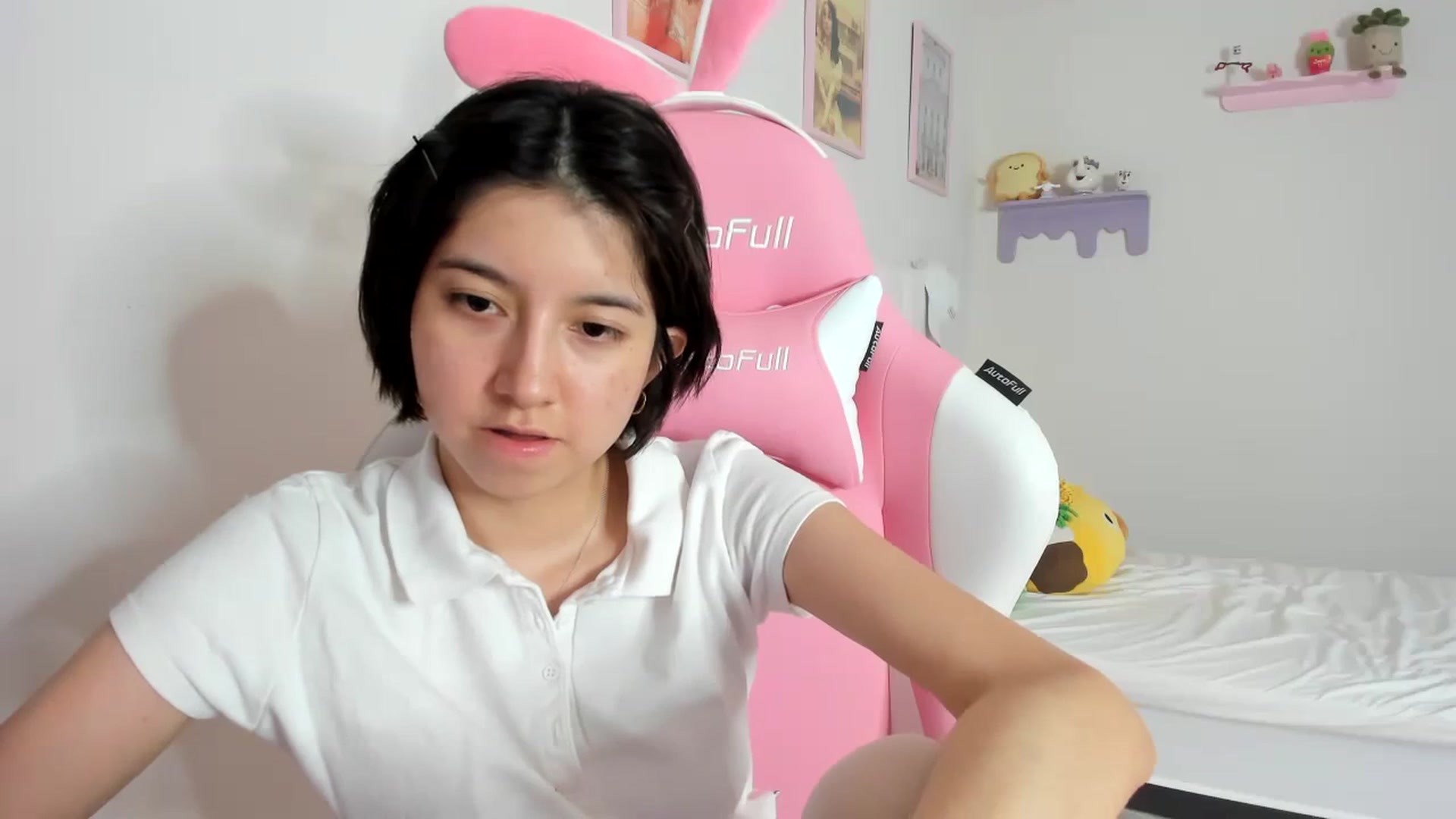 Gallery image thumbnail from Cherrycute666's myfreecams stream on, 09/24/2023, 08:08 image 6 of 20