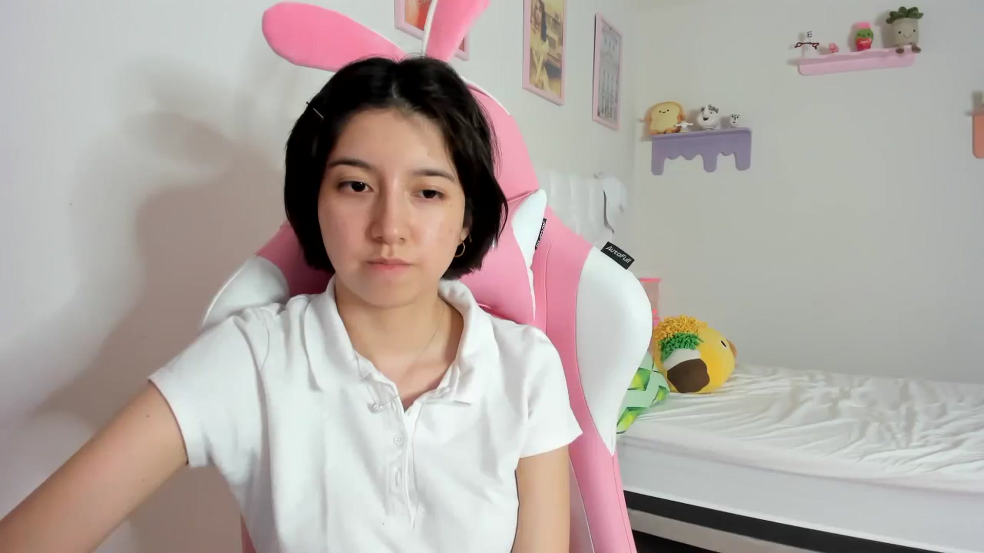 Gallery image thumbnail from Cherrycute666's myfreecams stream on, 09/24/2023, 08:08 image 14 of 20