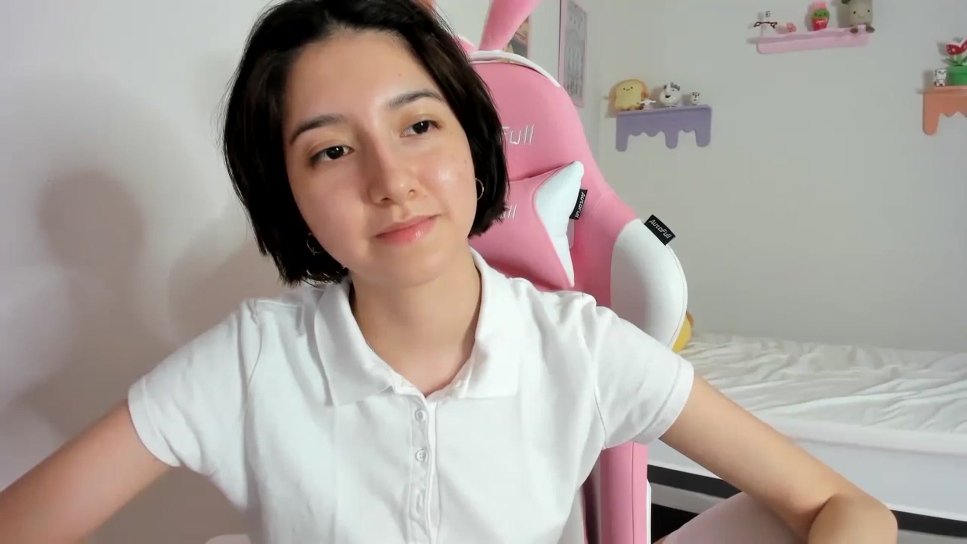 Gallery image thumbnail from Cherrycute666's myfreecams stream on, 09/24/2023, 09:09 image 20 of 20