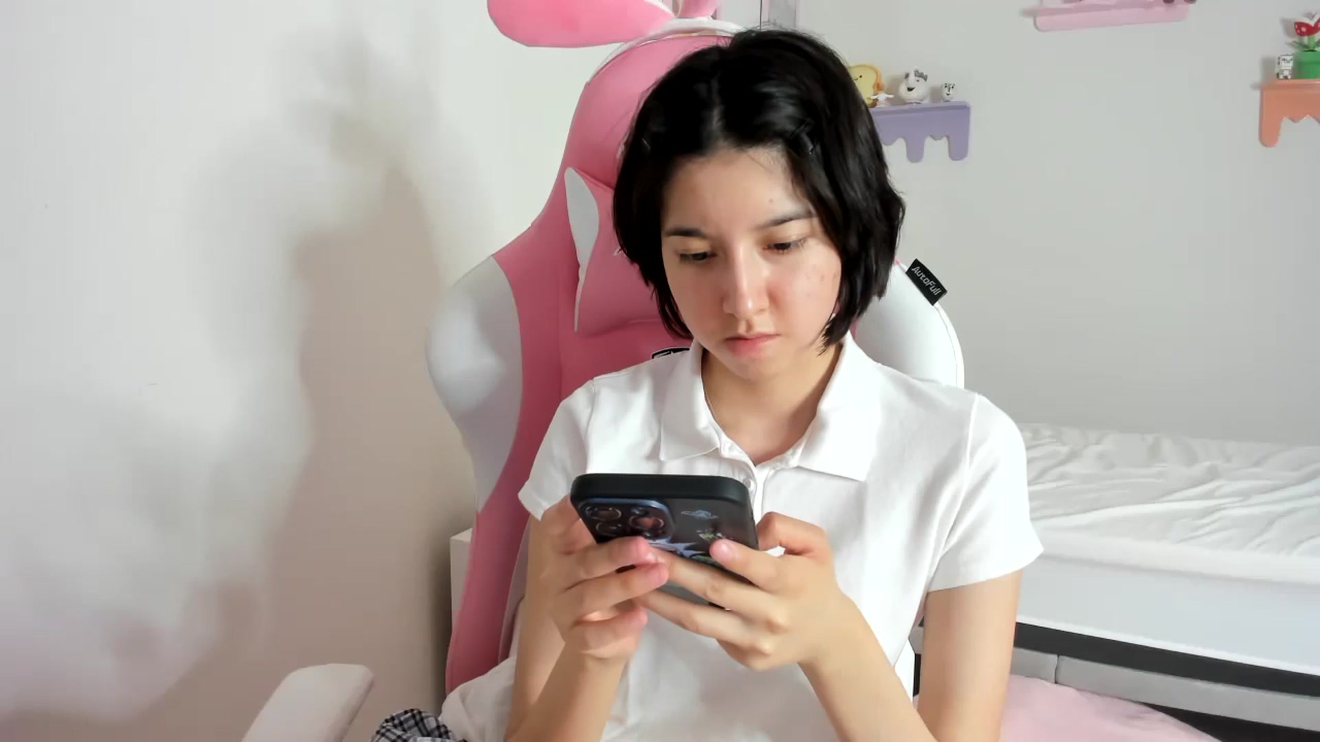Gallery image thumbnail from Cherrycute666's myfreecams stream on, 09/24/2023, 09:09 image 2 of 20