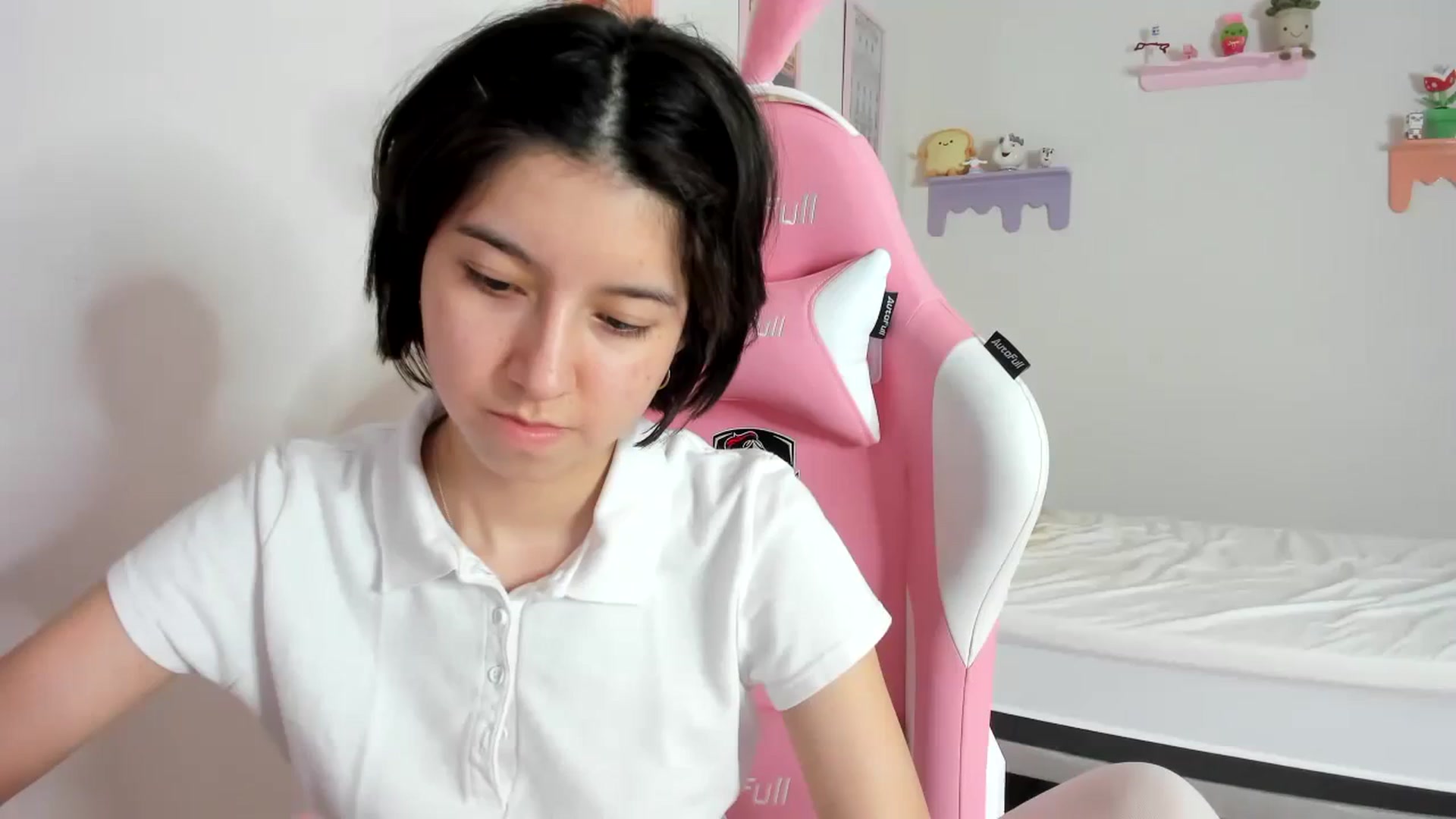 Gallery image thumbnail from Cherrycute666's myfreecams stream on, 09/24/2023, 09:09 image 18 of 20