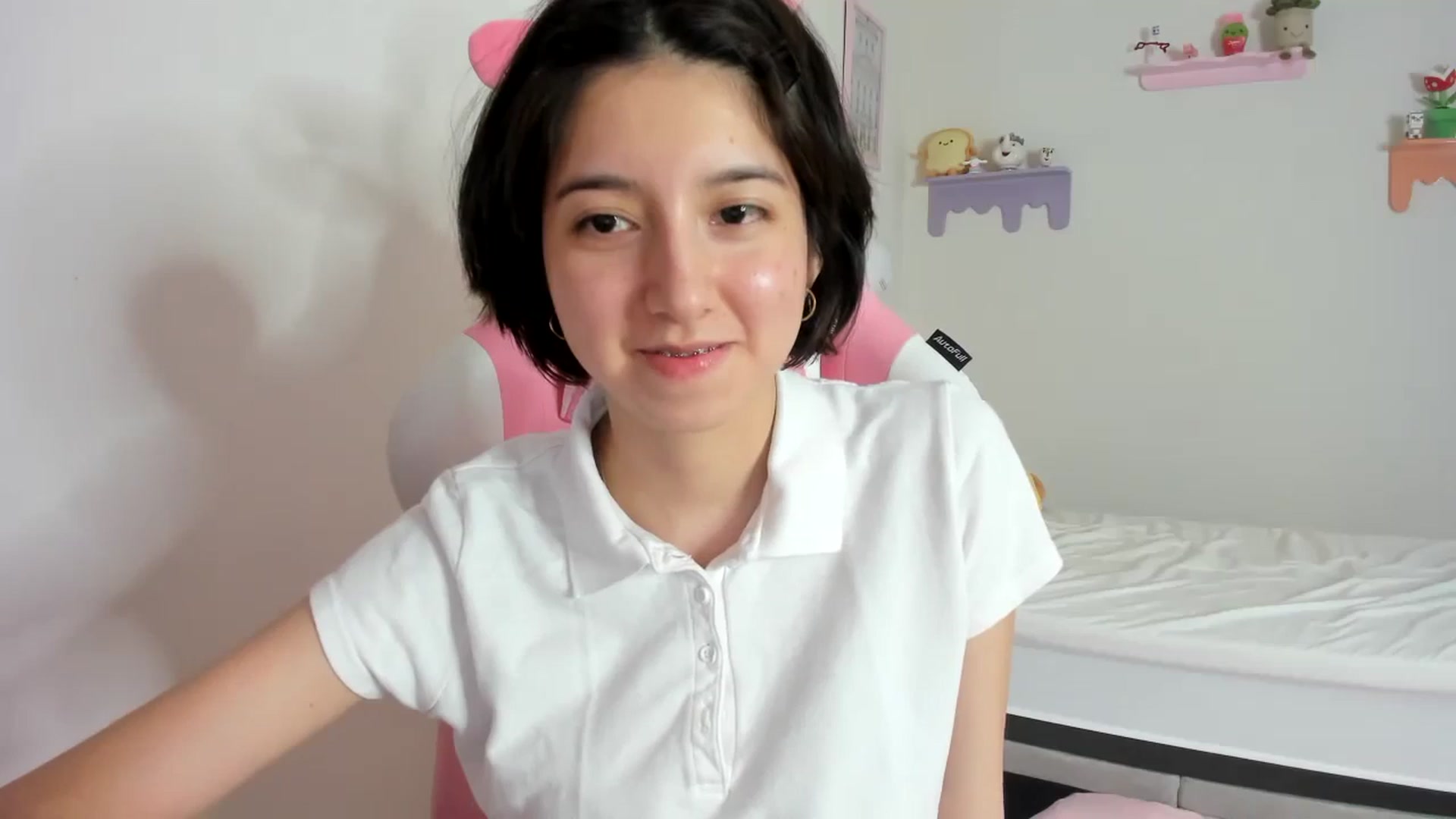 Gallery image thumbnail from Cherrycute666's myfreecams stream on, 09/24/2023, 09:09 image 9 of 20