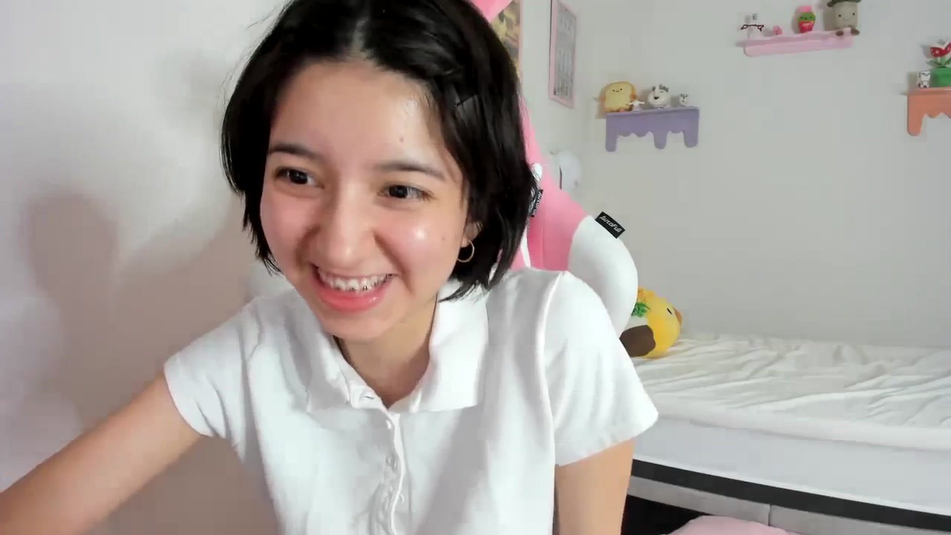 Gallery image thumbnail from Cherrycute666's myfreecams stream on, 09/24/2023, 09:09 image 13 of 20
