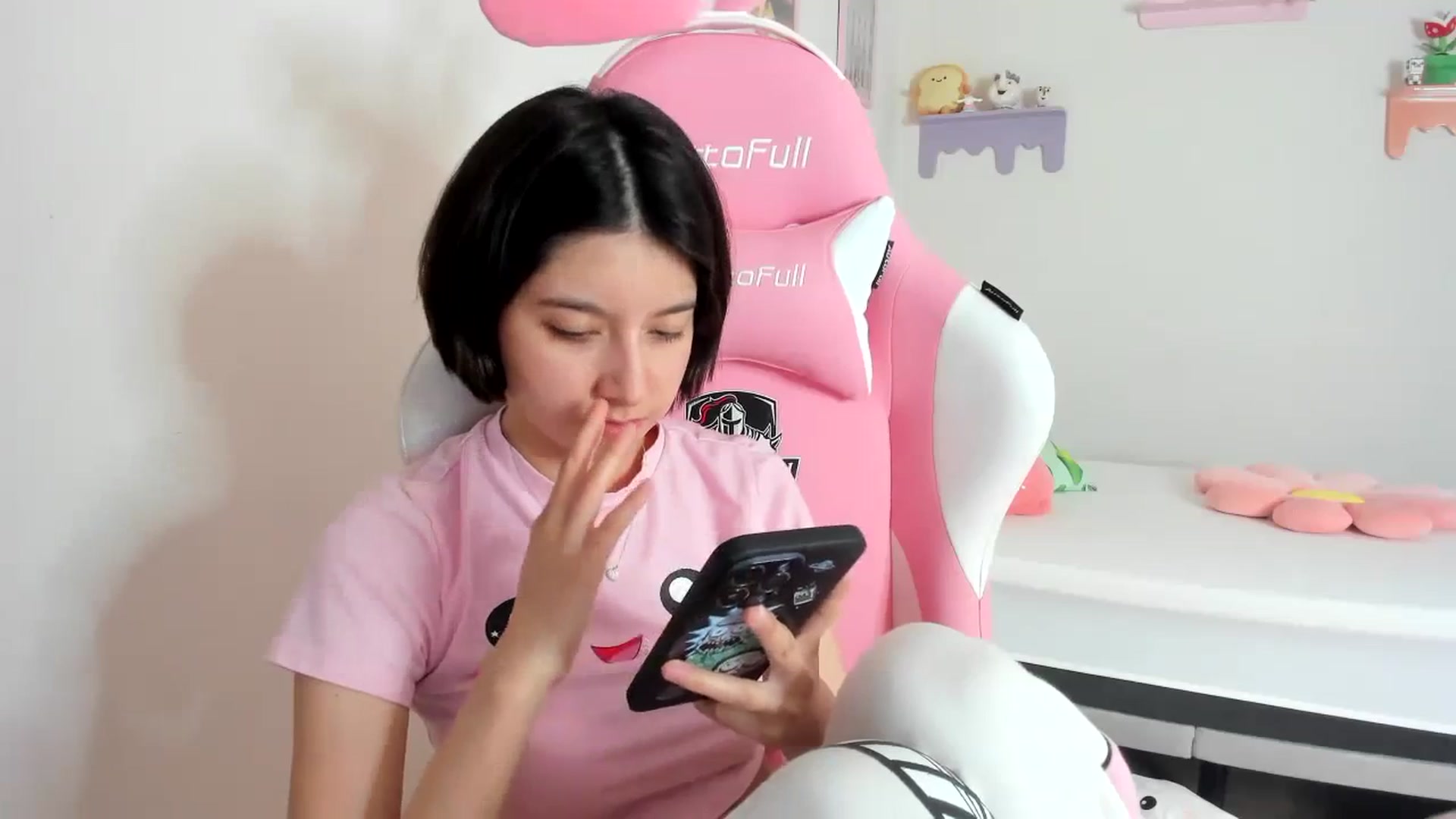 Gallery image thumbnail from Cherrycute666's myfreecams stream on, 09/26/2023, 01:05 image 11 of 20
