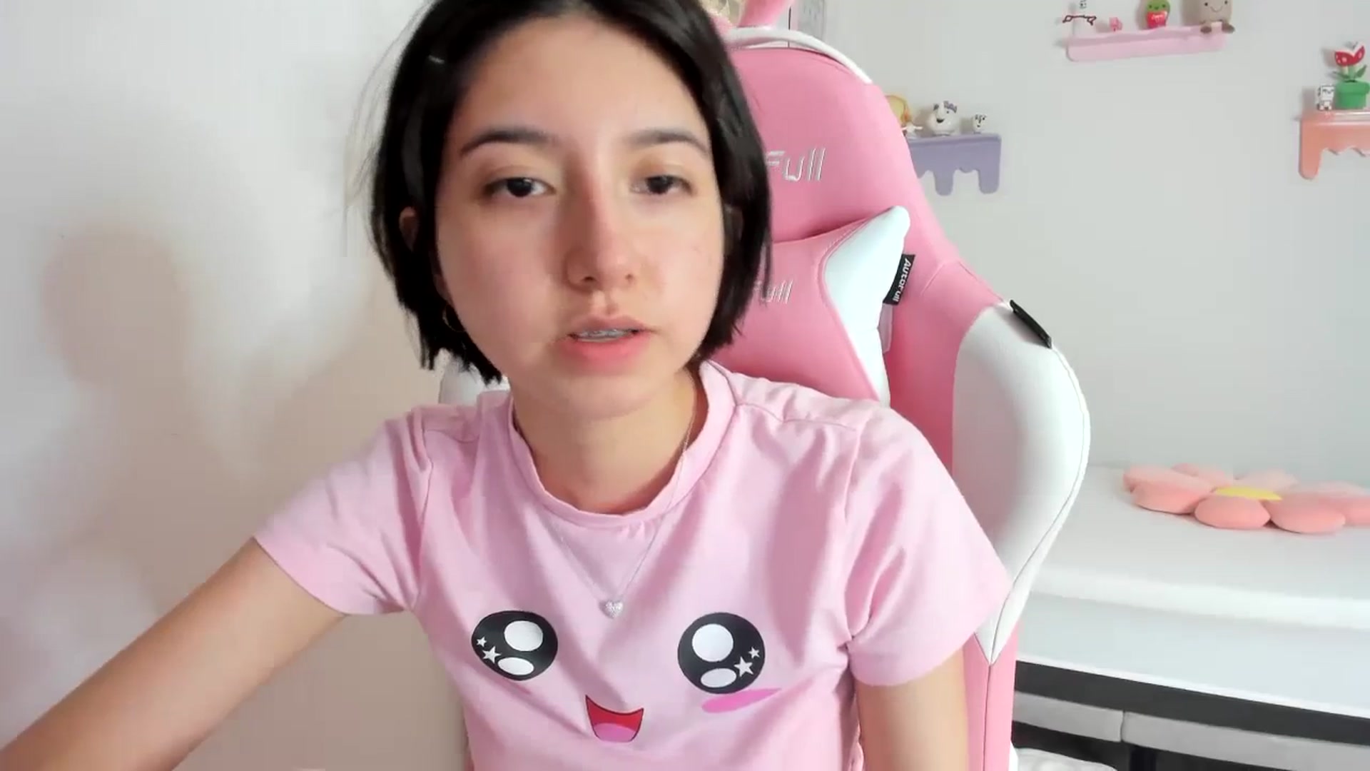 Gallery image thumbnail from Cherrycute666's myfreecams stream on, 09/26/2023, 01:05 image 6 of 20